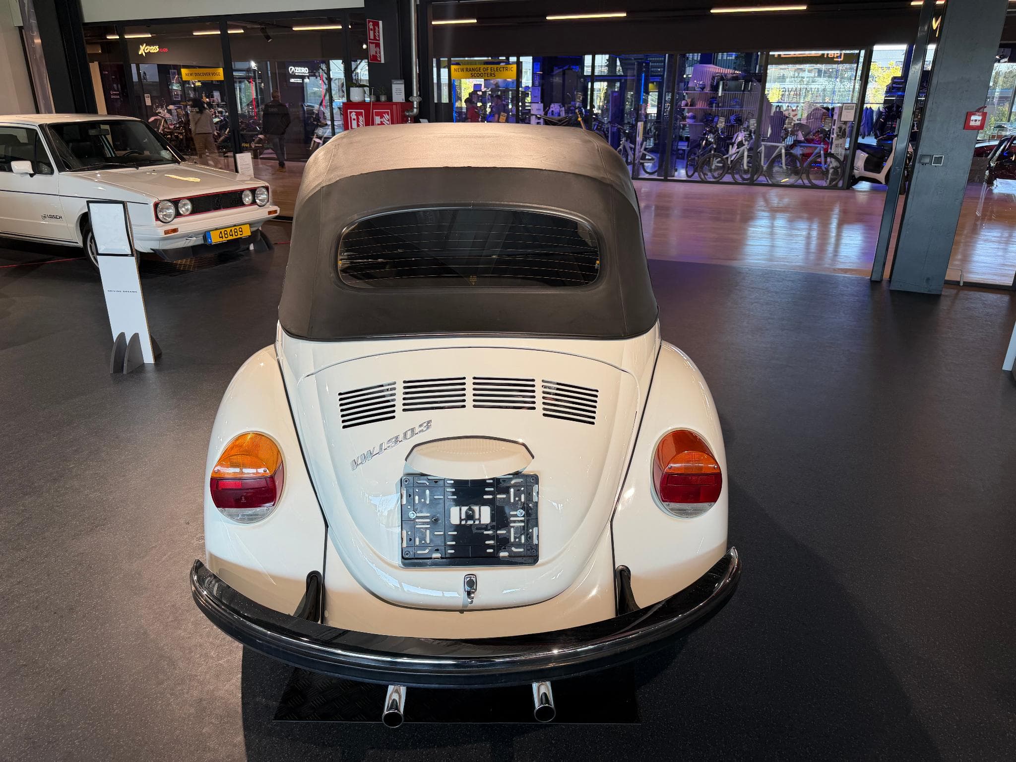 VW Coccinelle 1303 LS 1.6 (1979) - Photo 12