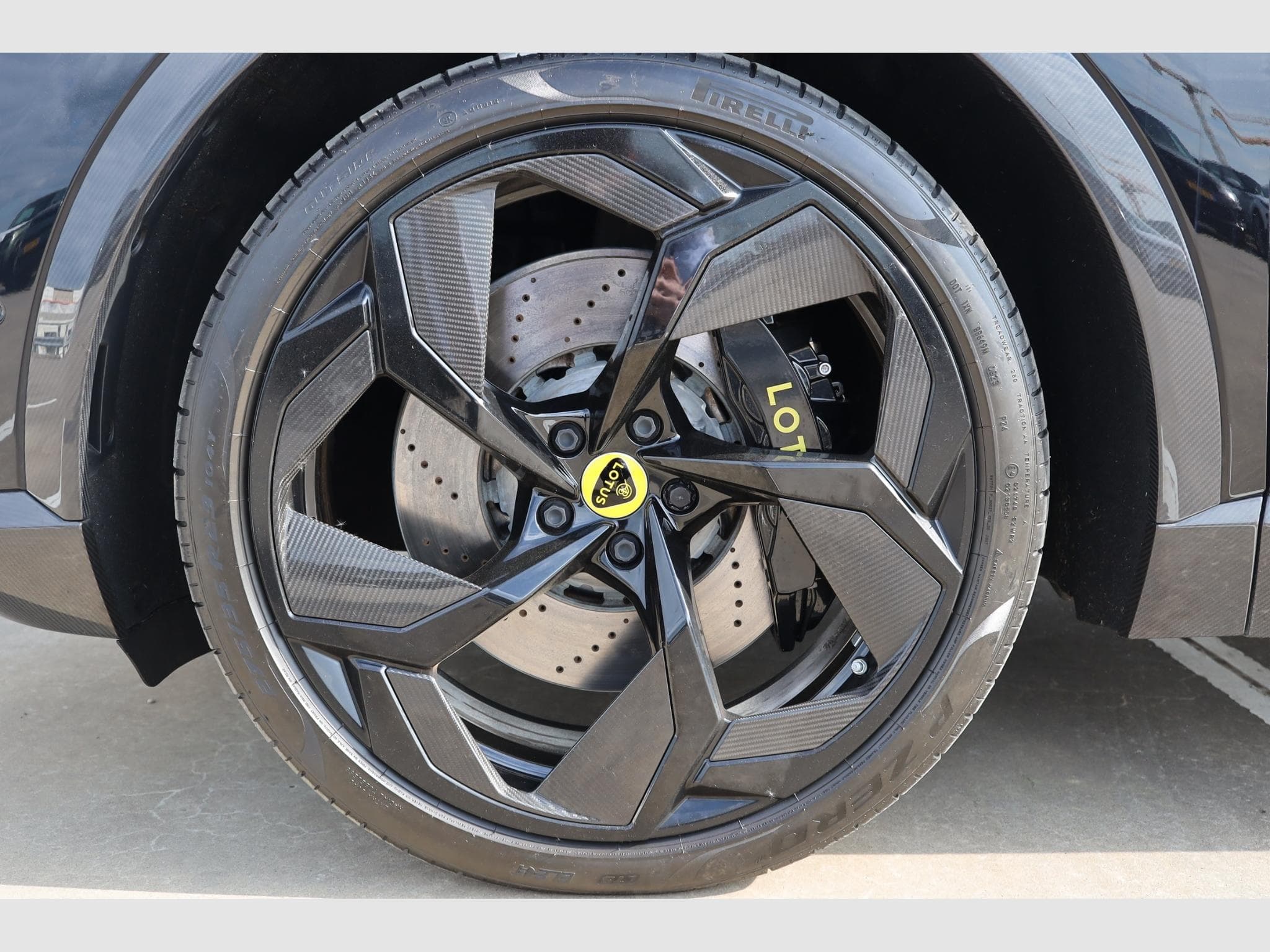 Lotus Eletre R (2024) - Photo 8