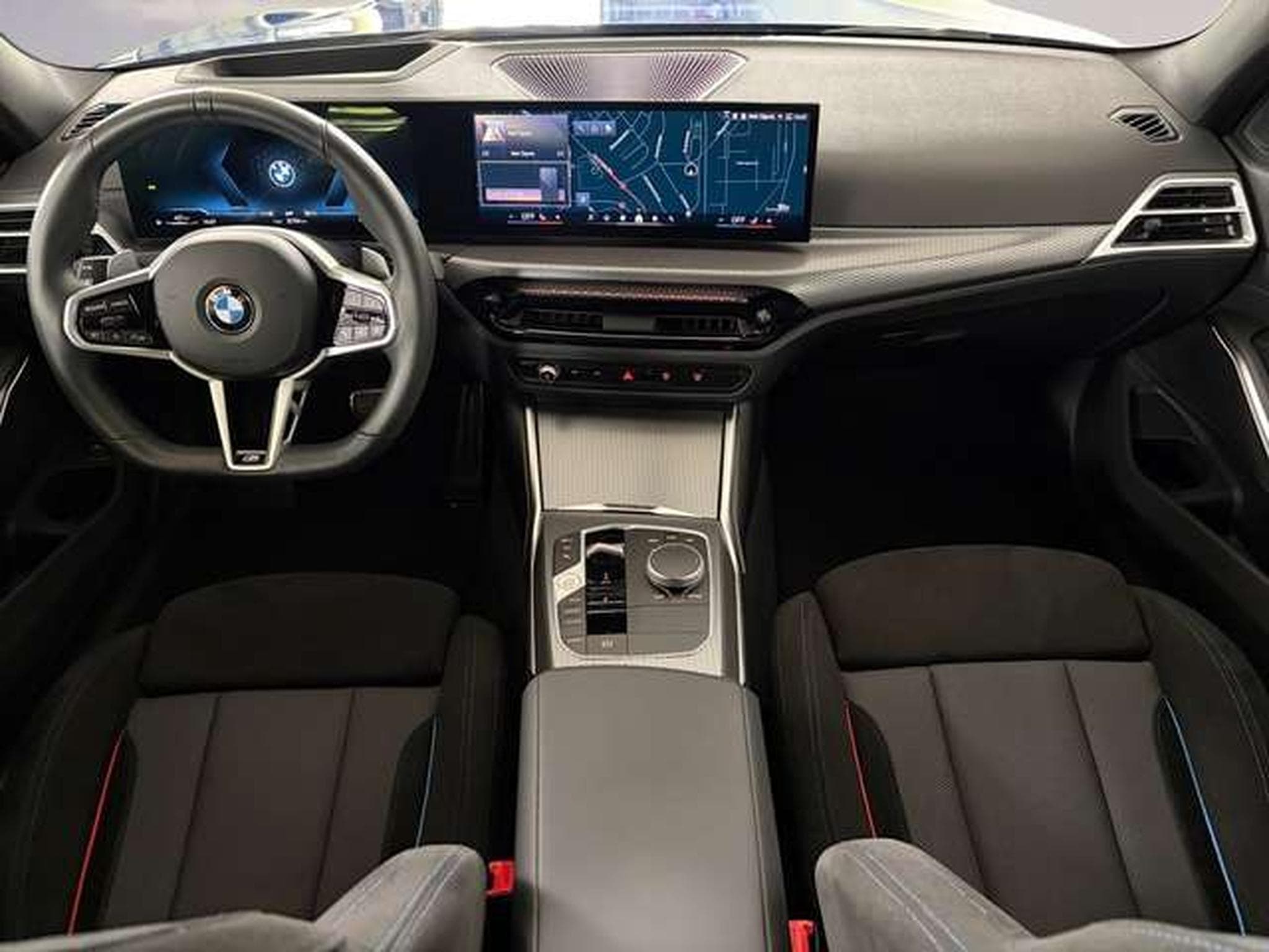 BMW 320 d xDrive Head-Up HiFi DAB LED RFK Shz (2025) - Photo 6