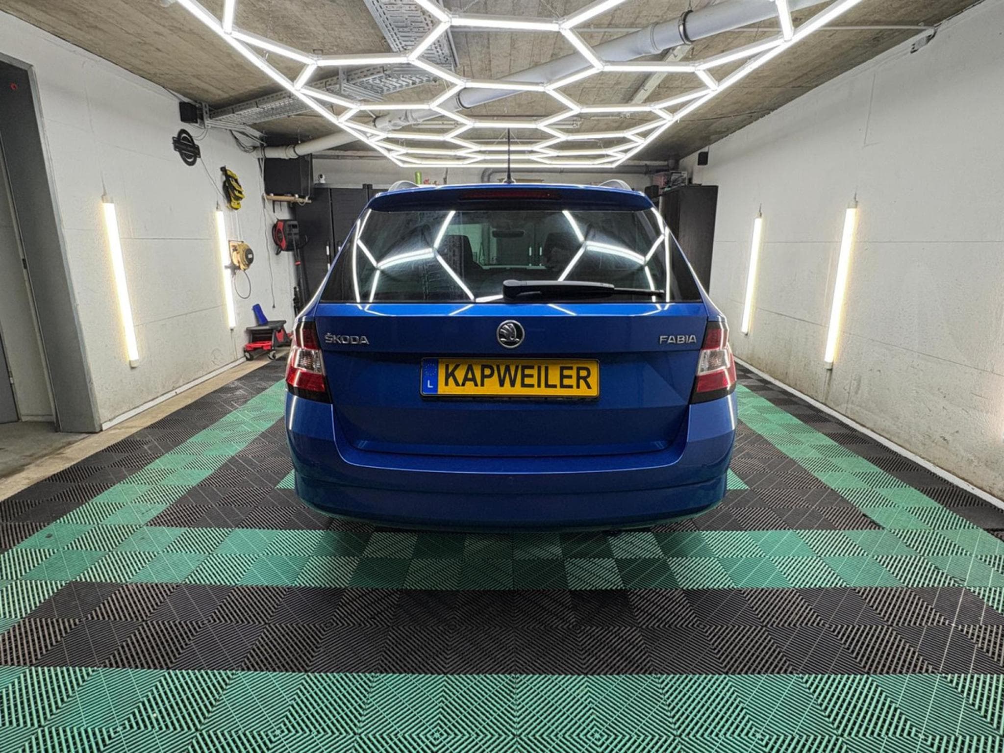 Skoda Fabia JOY1.2 TSI DSG 110 Navi Klima PDC Tempomat Alcantara (2016) - Photo 6
