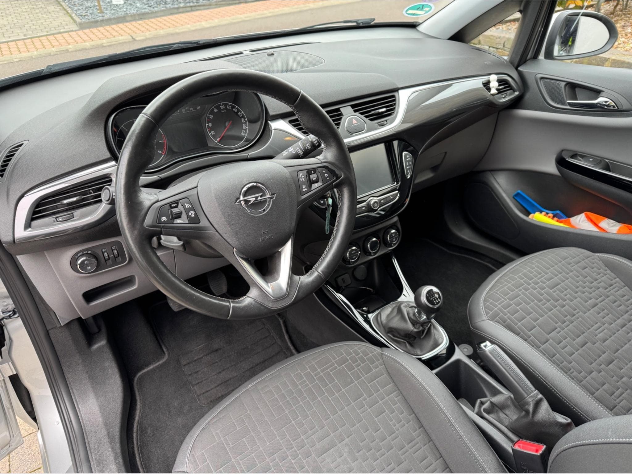 Opel Corsa 1.0 Turbo Start/Stop Innovation (2018) - Photo 4