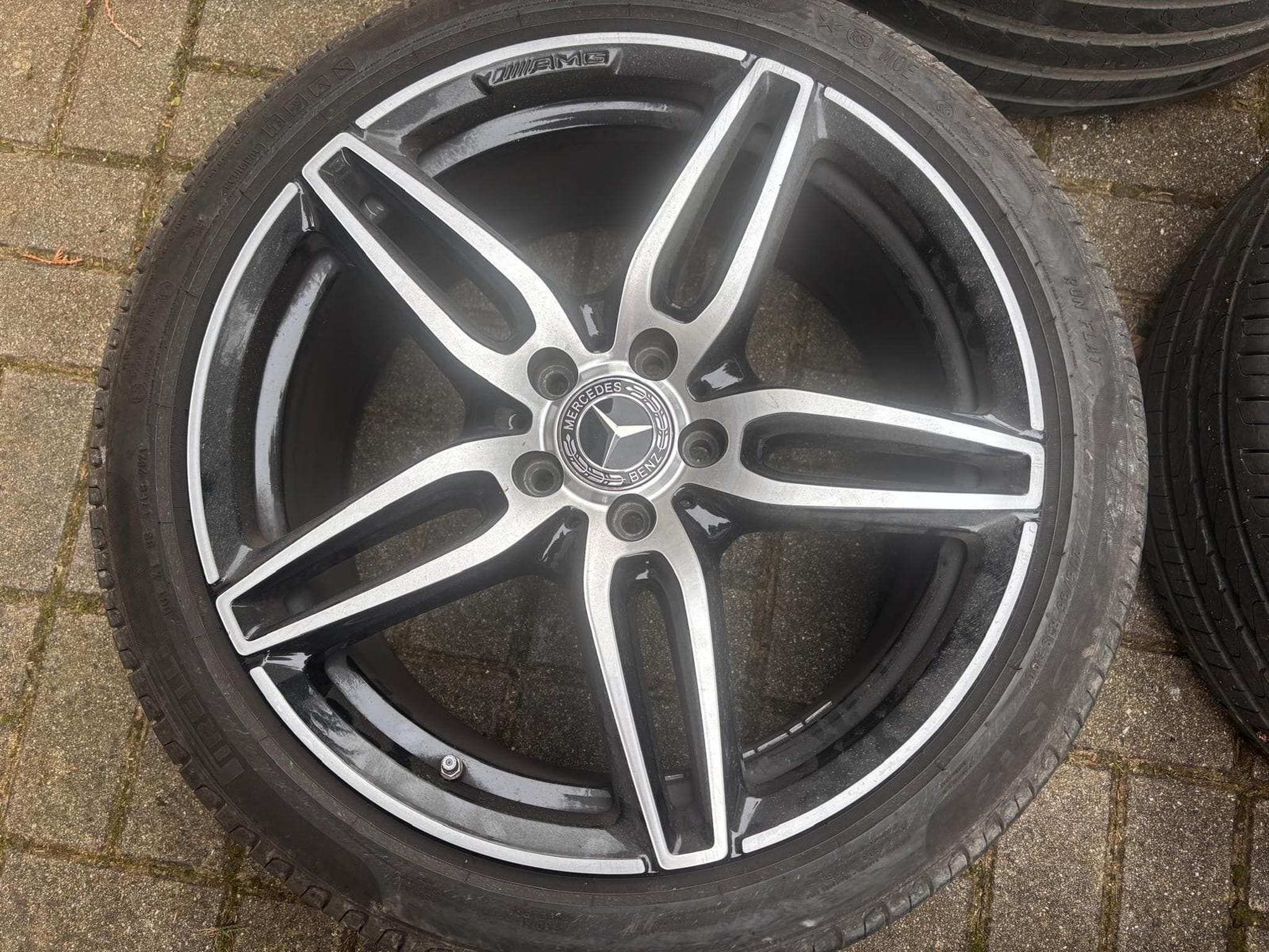 Mercedes E 400 (2017) - Photo 11