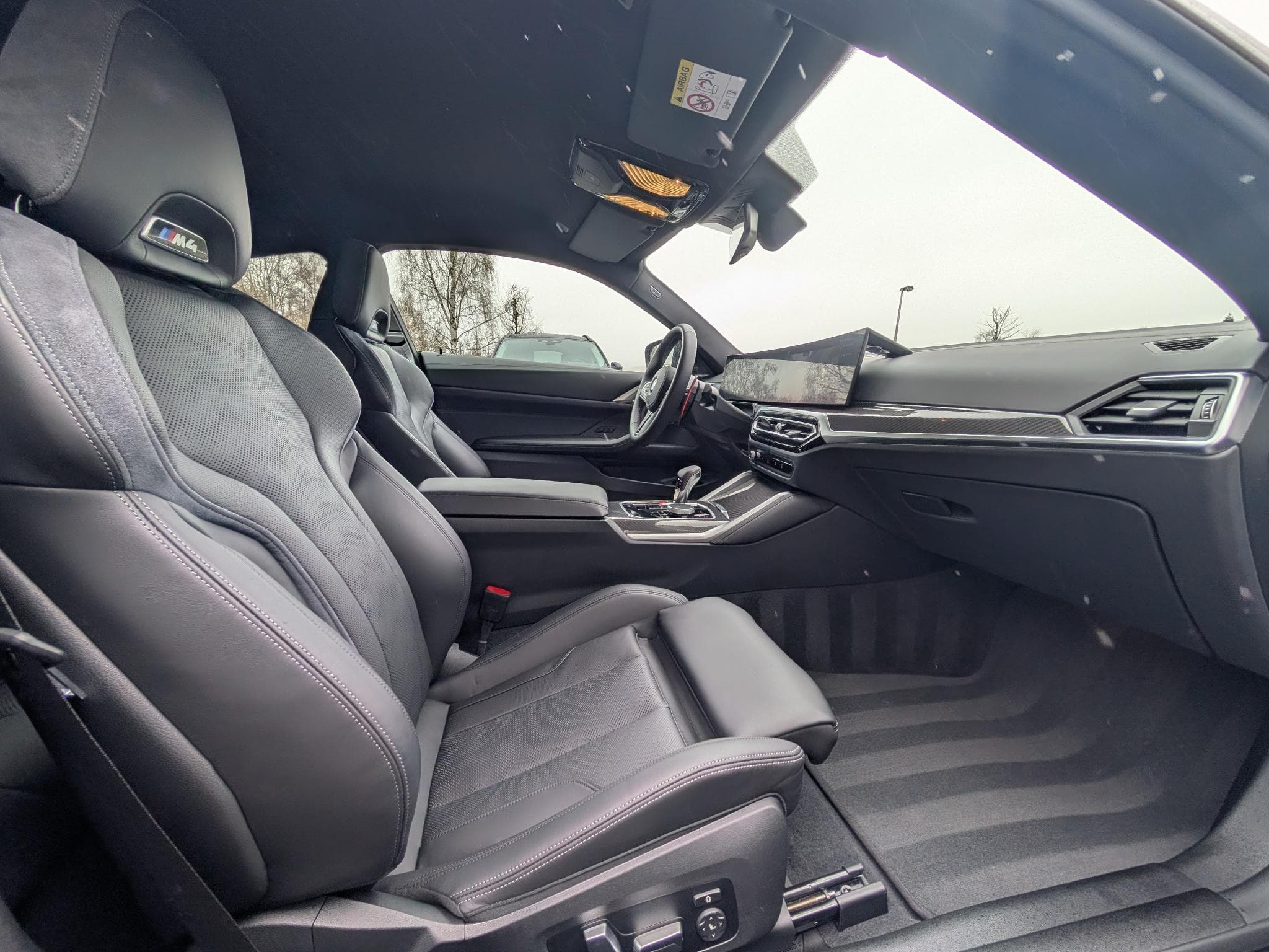 BMW M4 Competition XDrive (2023) - Photo 12