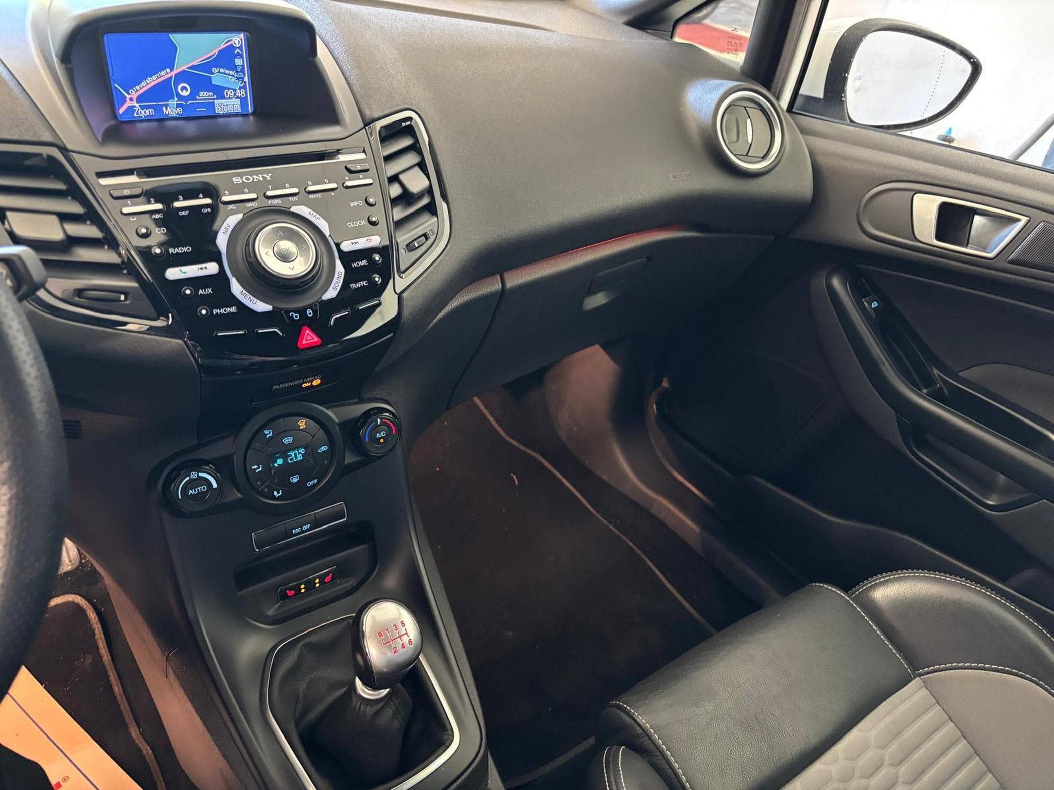 Ford Fiesta ST (2016) - Photo 9