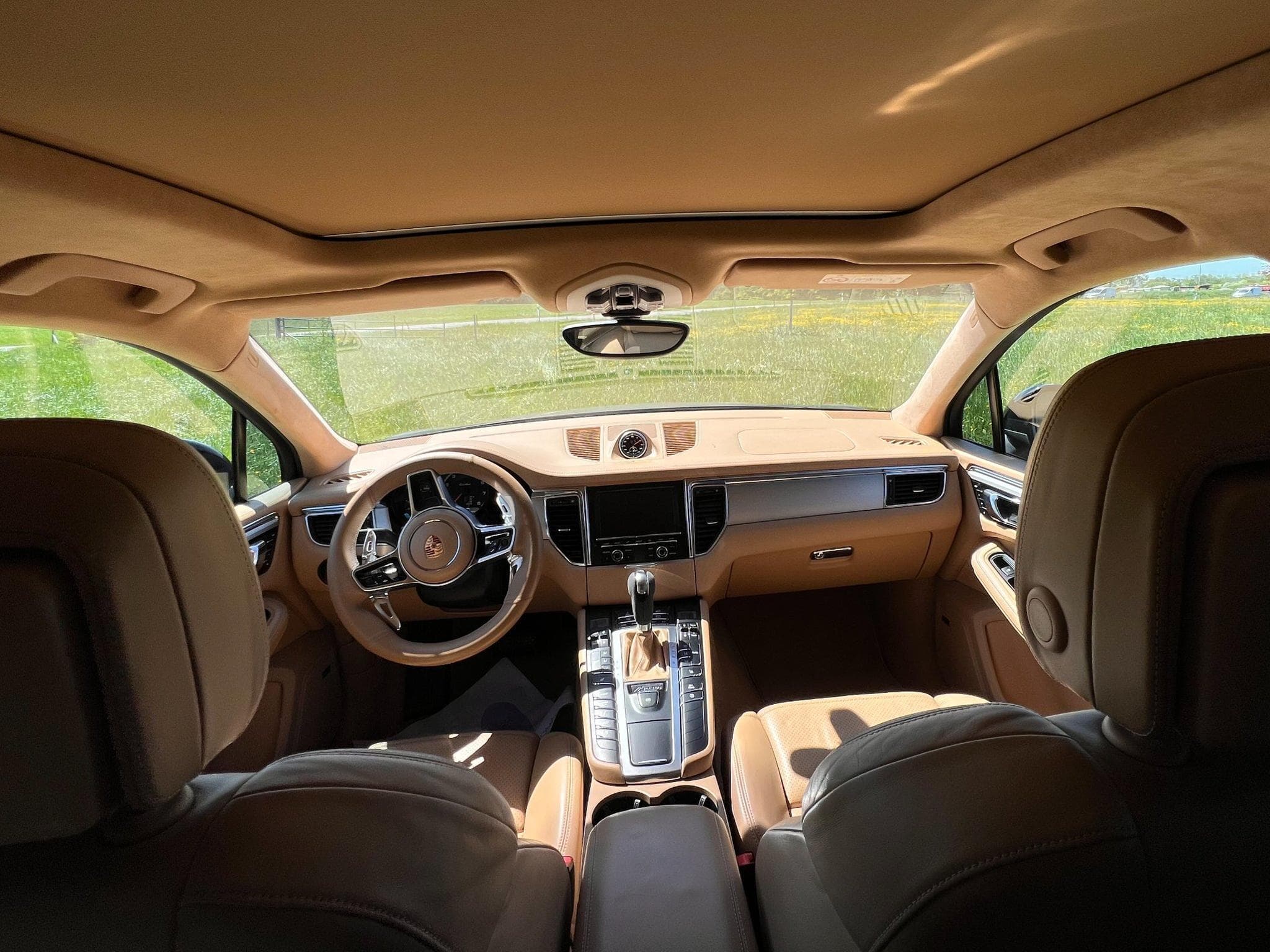 Porsche Macan TURBO (2015) - Photo 8
