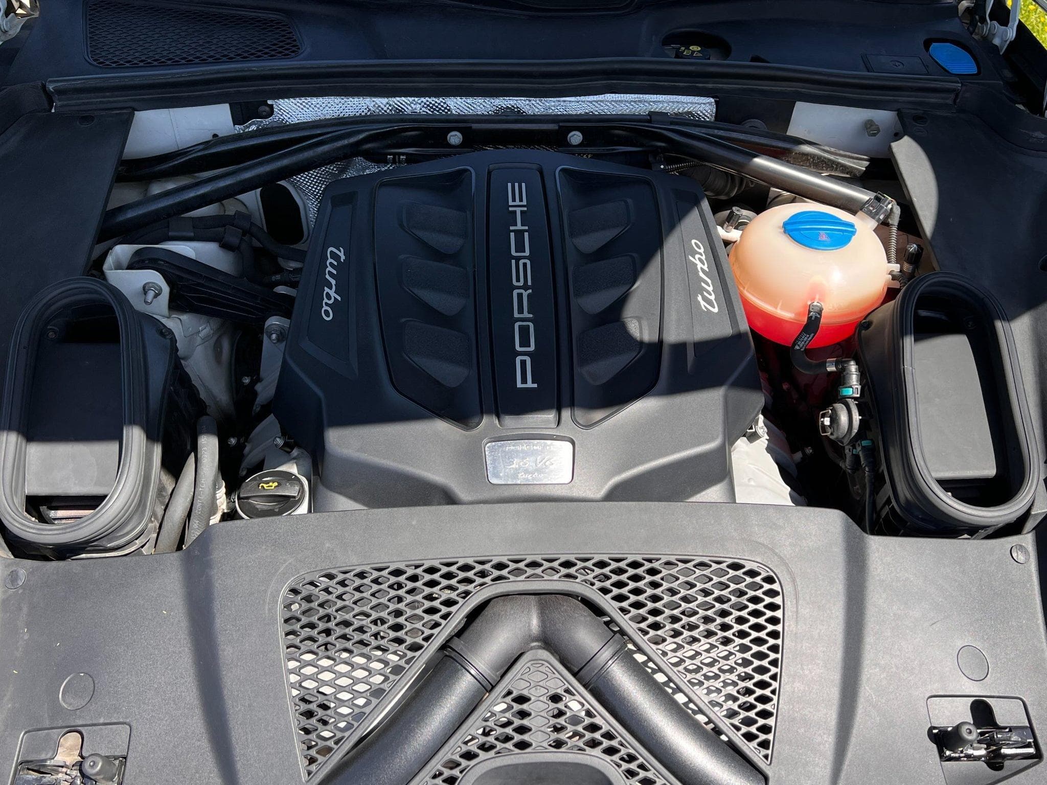 Porsche Macan TURBO (2015) - Photo 7