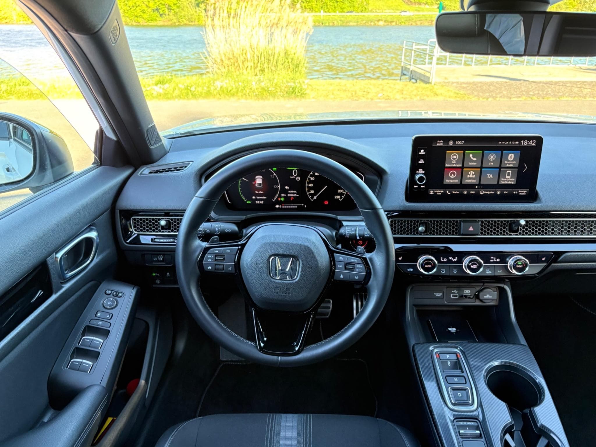 Honda Civic -25 % e:HEV, SPORT, 184 PS, attache r. (2022) - Photo 6
