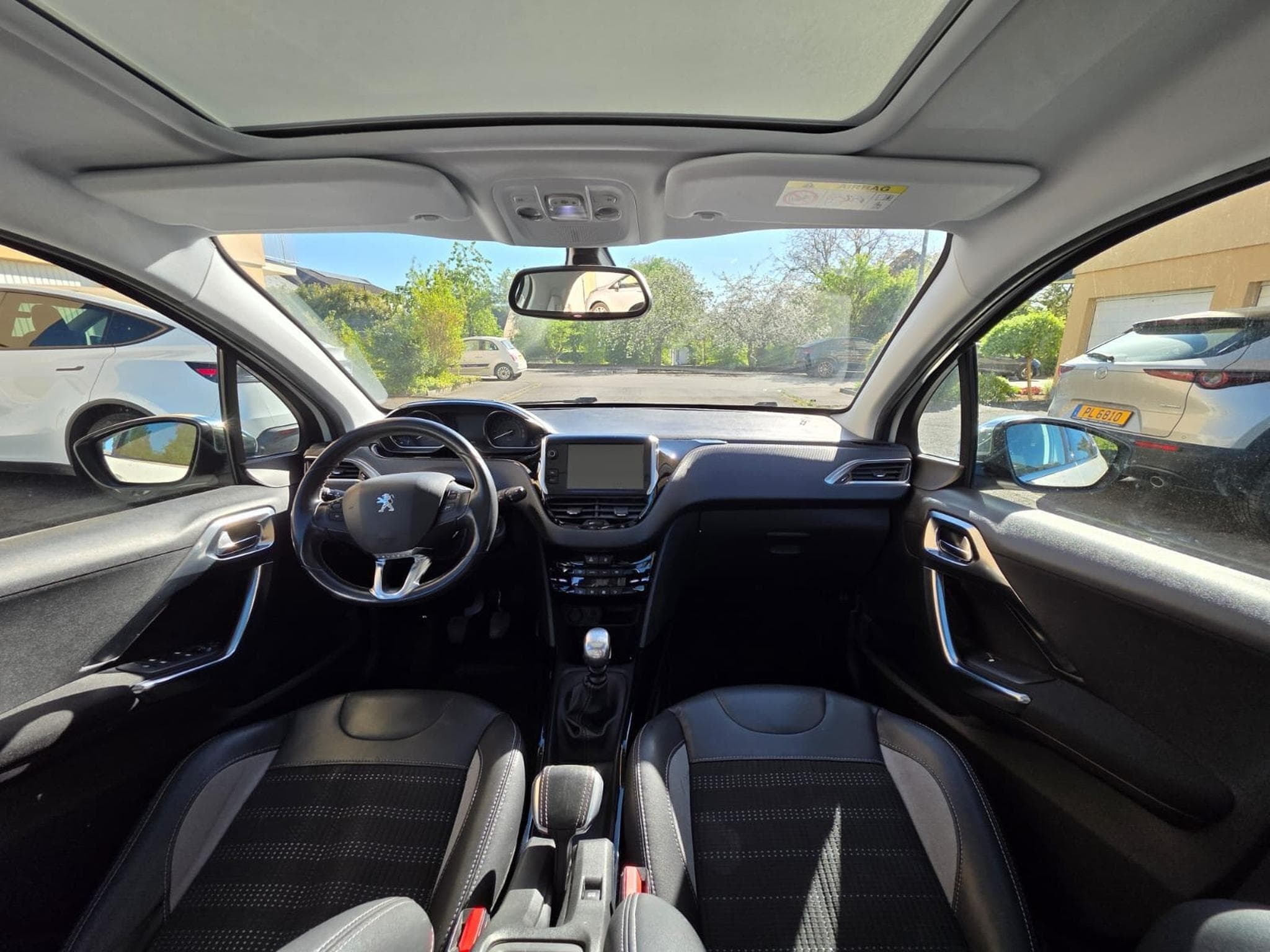 Peugeot 2008 Allure (2016) - Photo 11