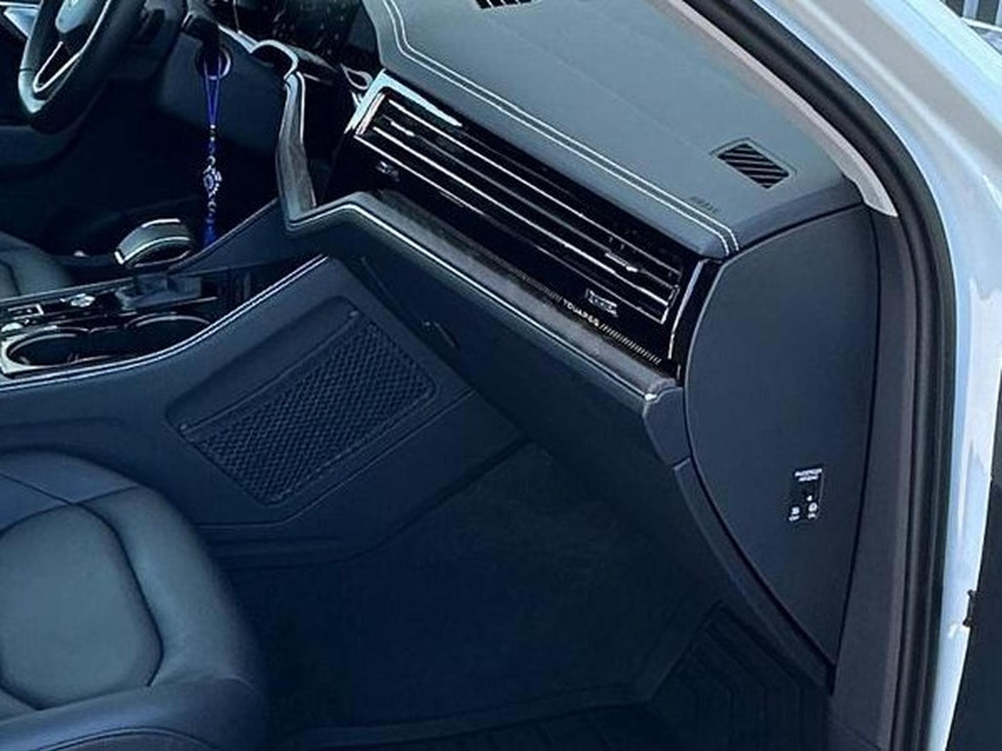 VW Touareg Elegance 3.0 V6 TDI-231CH (2024) - Photo 9