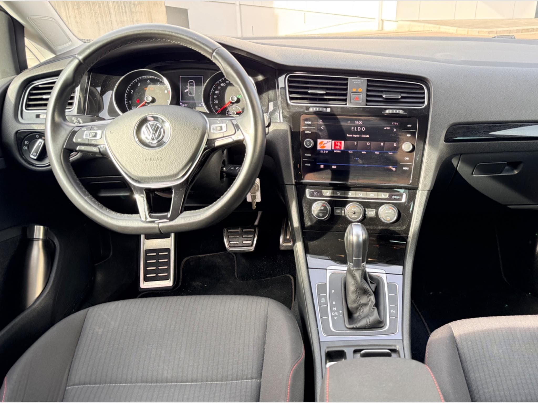 VW Golf 1.4 TSI DSG7 125CV Facelift Sound (2017) - Photo 9