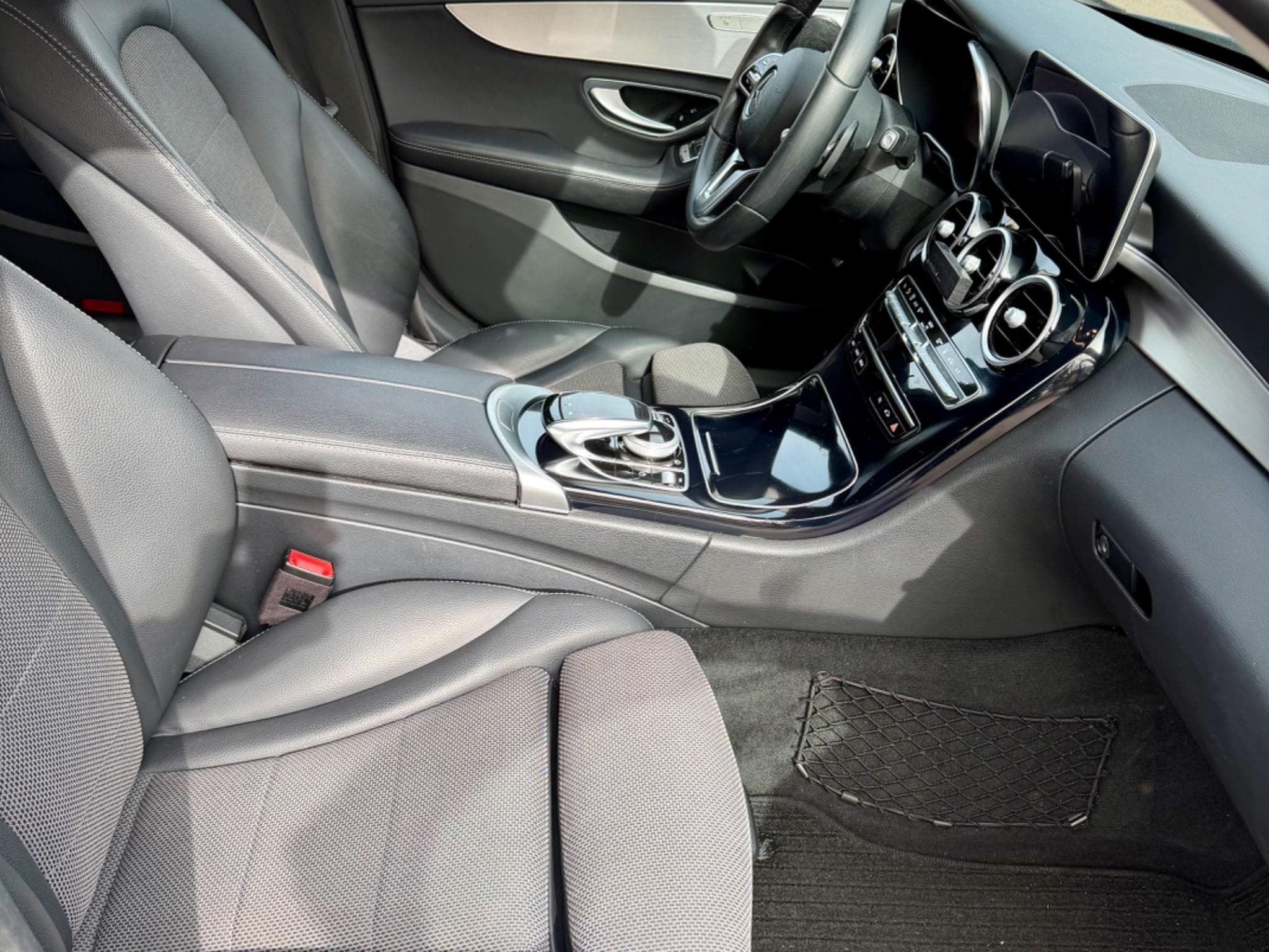 Mercedes C 300 C300de plug-in hybrid diesel-electrique (2020) - Photo 12