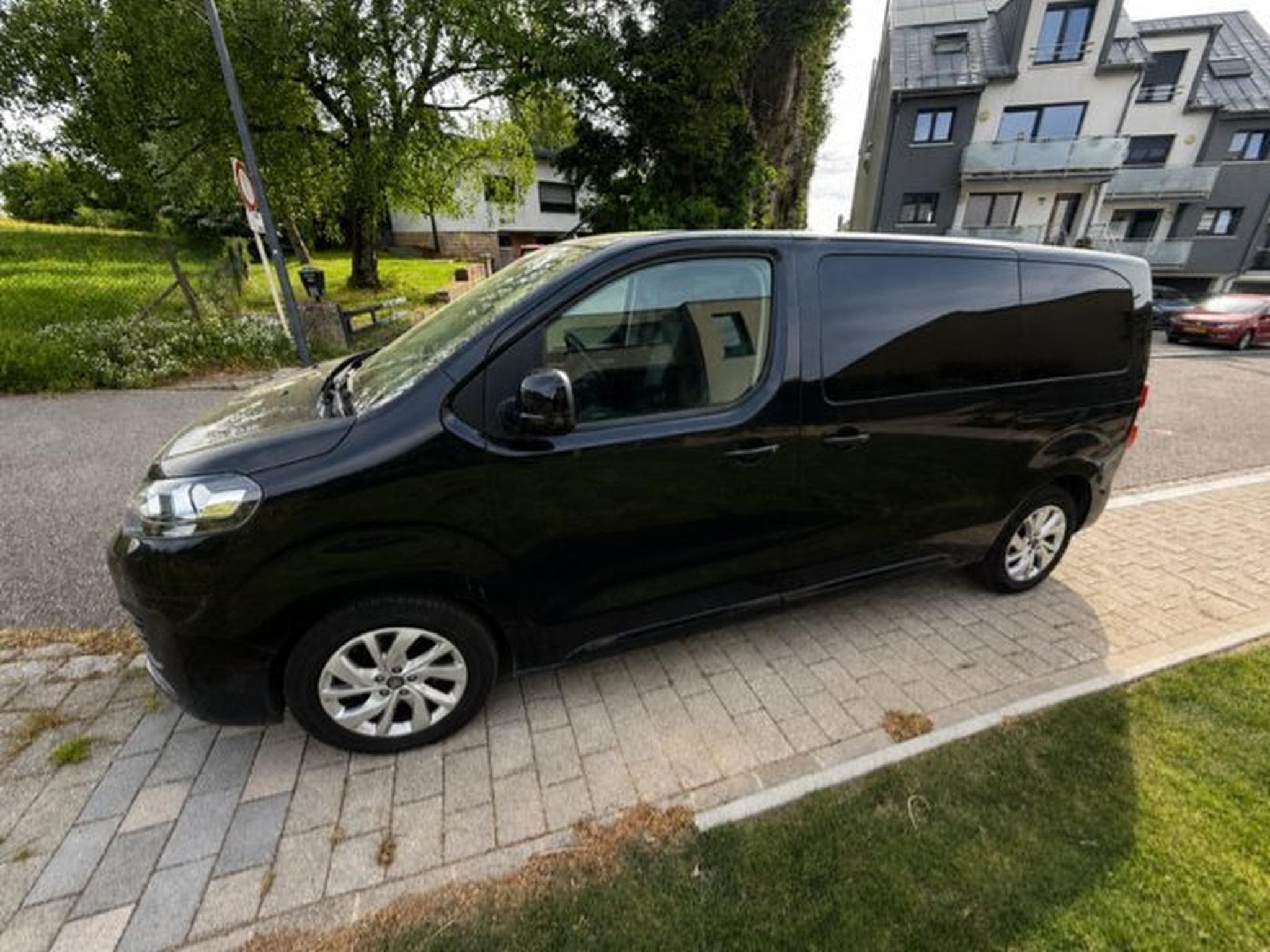 Citroën SpaceTourer jumpy (2019) - Photo 3