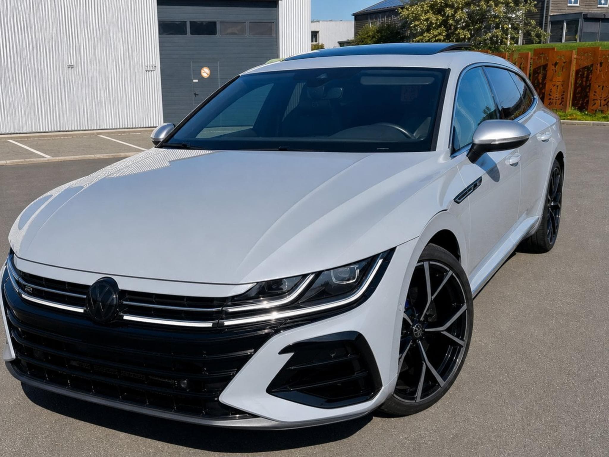 VW Arteon Shooting Brake R 4x4 320 PS (2022) - Photo 1