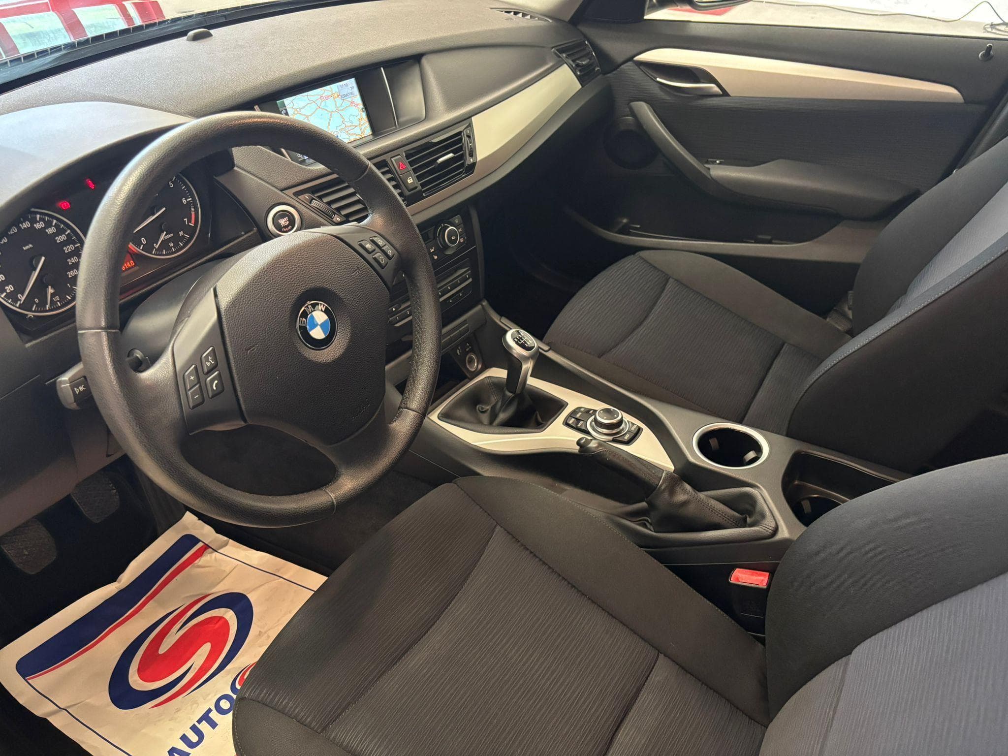 BMW X1 18i sDrive (2014) - Photo 8