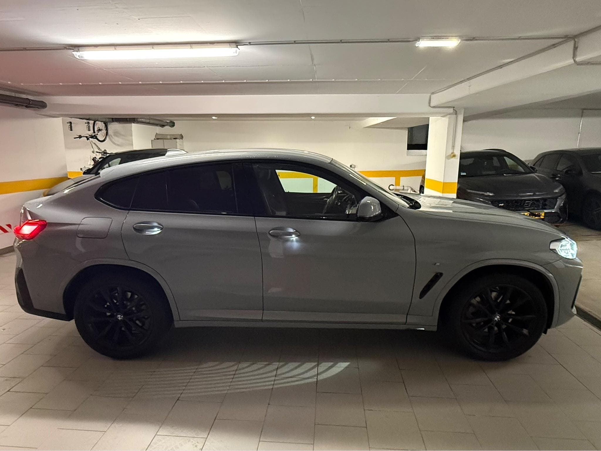 BMW X4 XDrive 20d (2023) - Photo 5