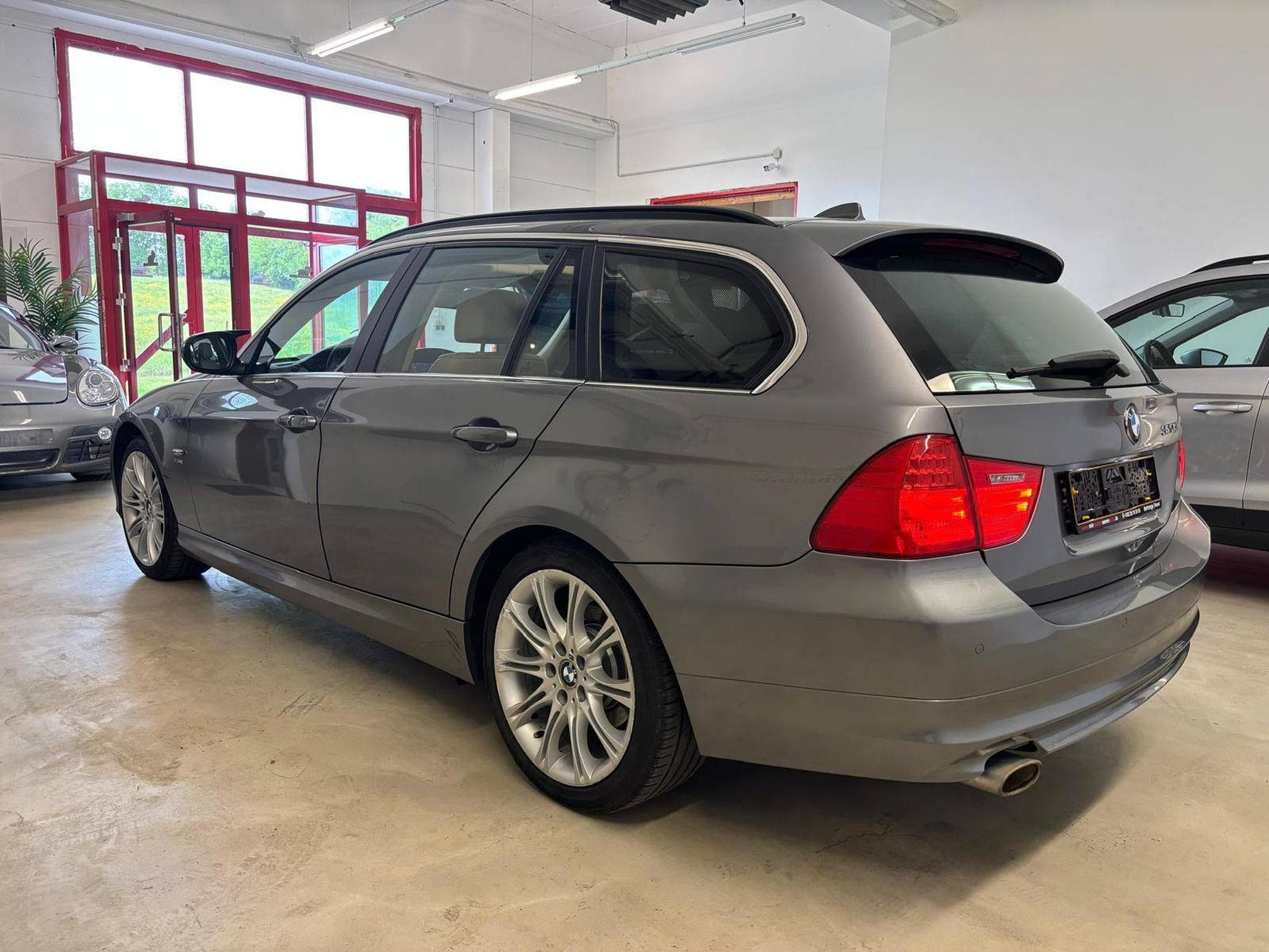 BMW 320 xDrive (2012) - Photo 4