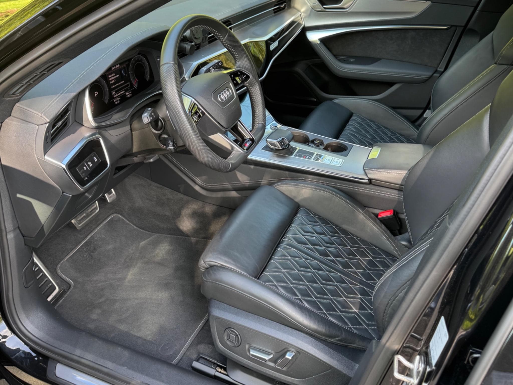 Audi A6 S-line (2020) - Photo 4
