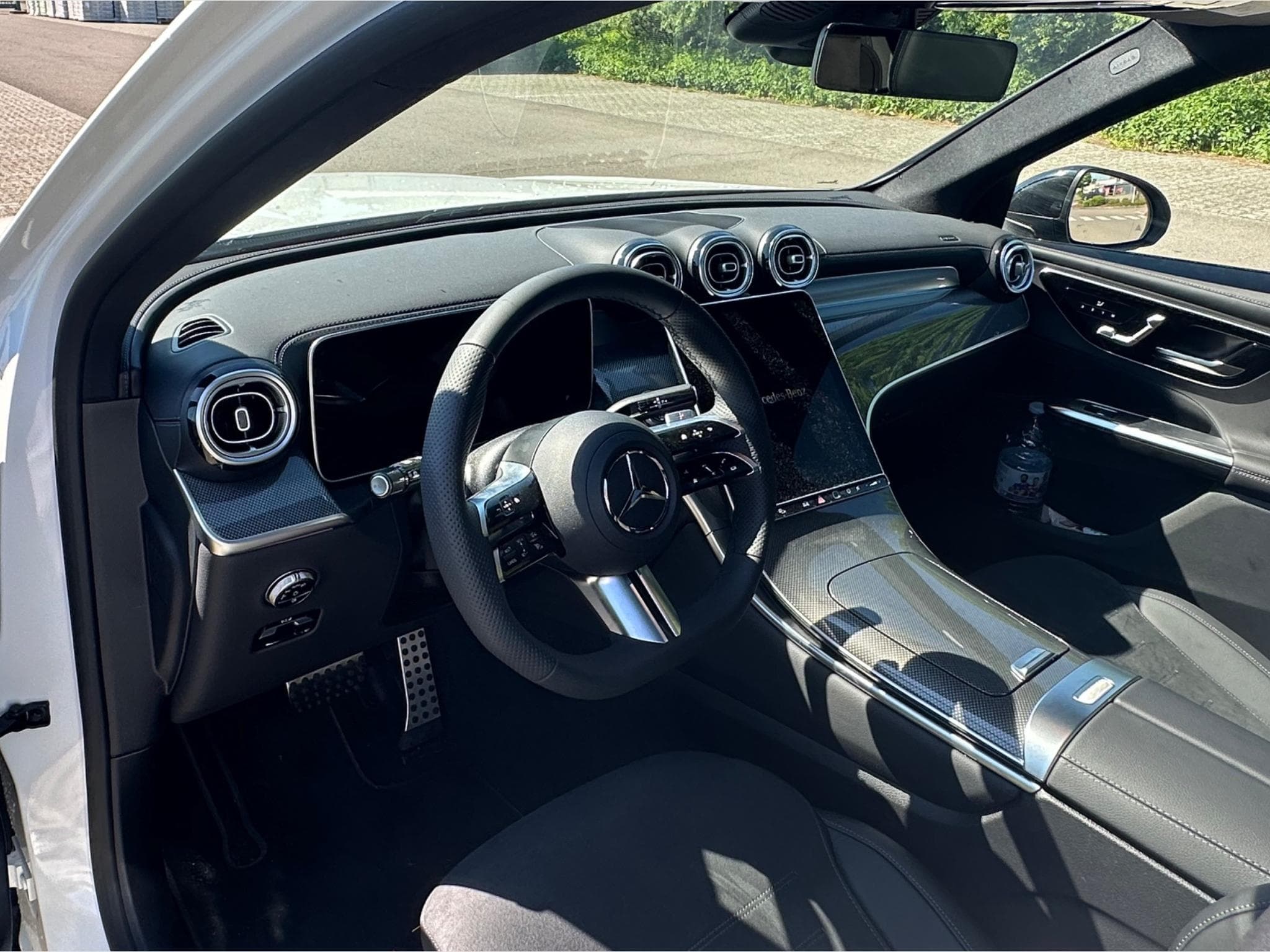 Mercedes GLC 220 d 4 Matic AMG Line Premium - État neuf (2026) - Photo 3