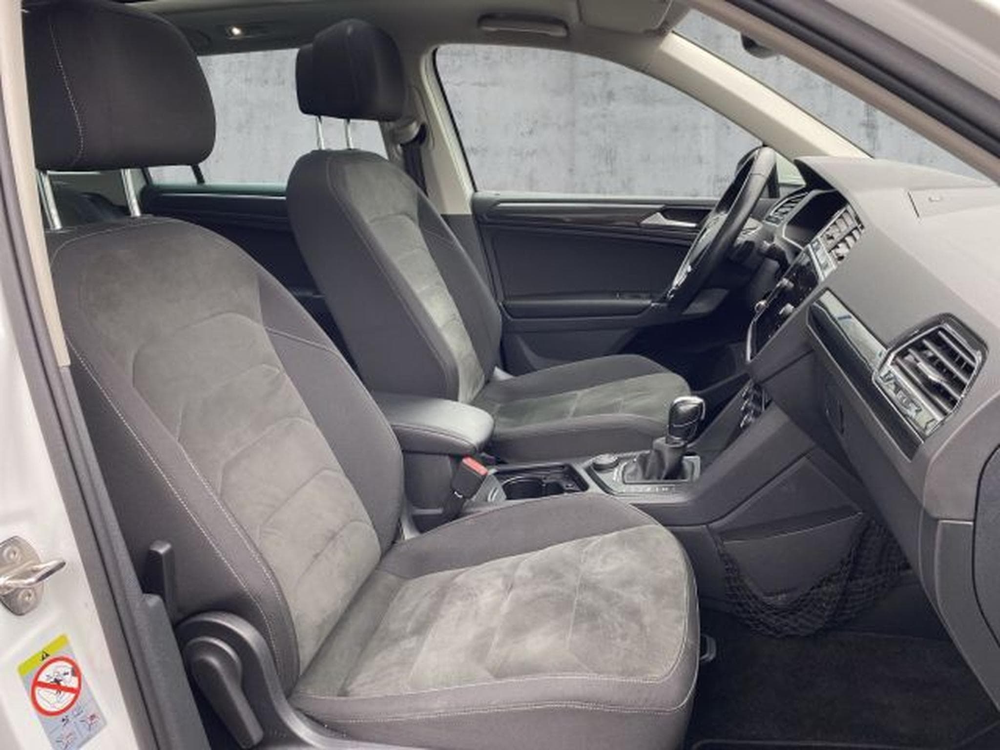 VW Tiguan Tiguan 2.0 TDI DSG Highl. R-Line 4M AHK PANO LED (2018) - Photo 13