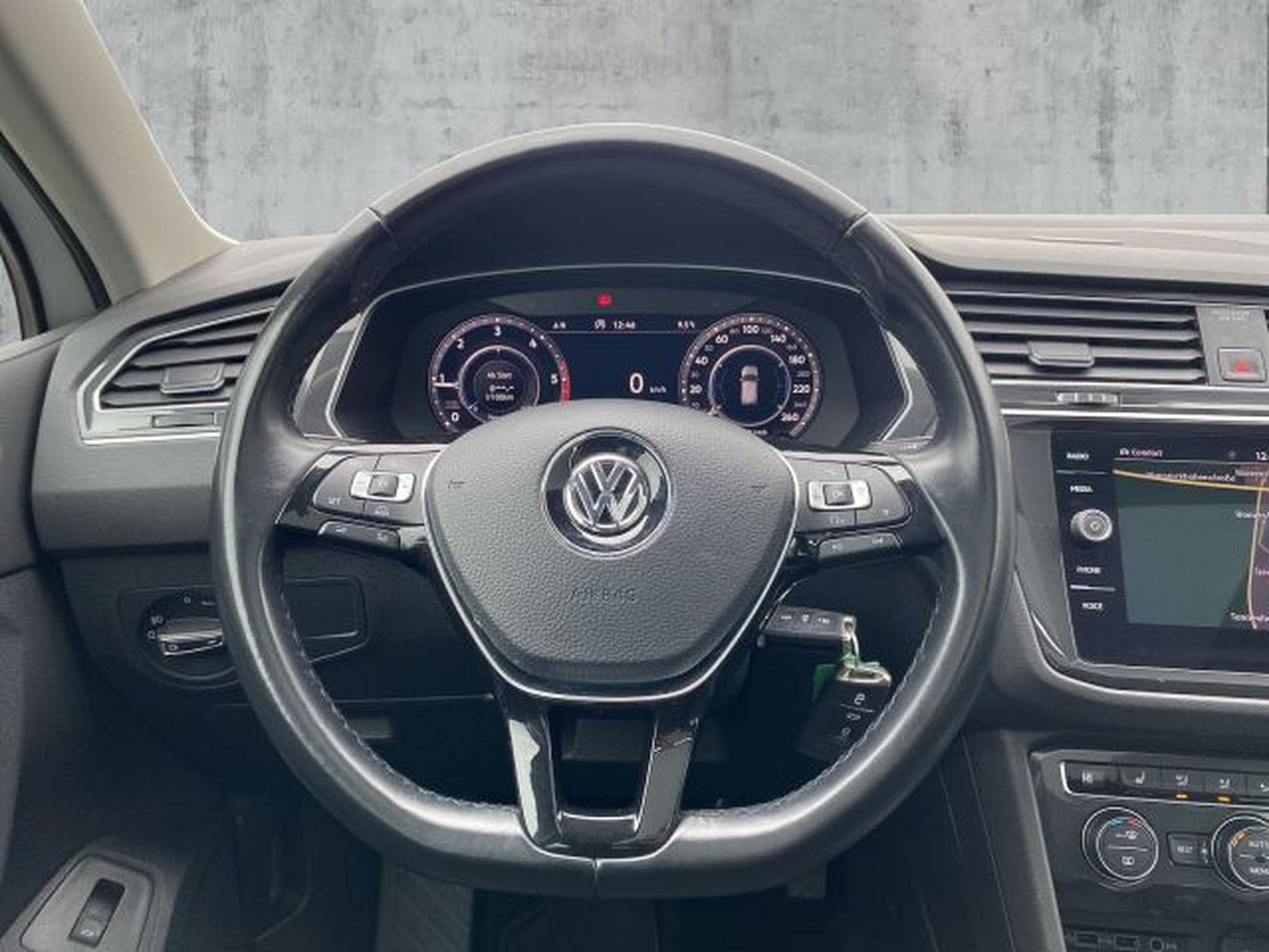 VW Tiguan Tiguan 2.0 TDI DSG Highl. R-Line 4M AHK PANO LED (2018) - Photo 15