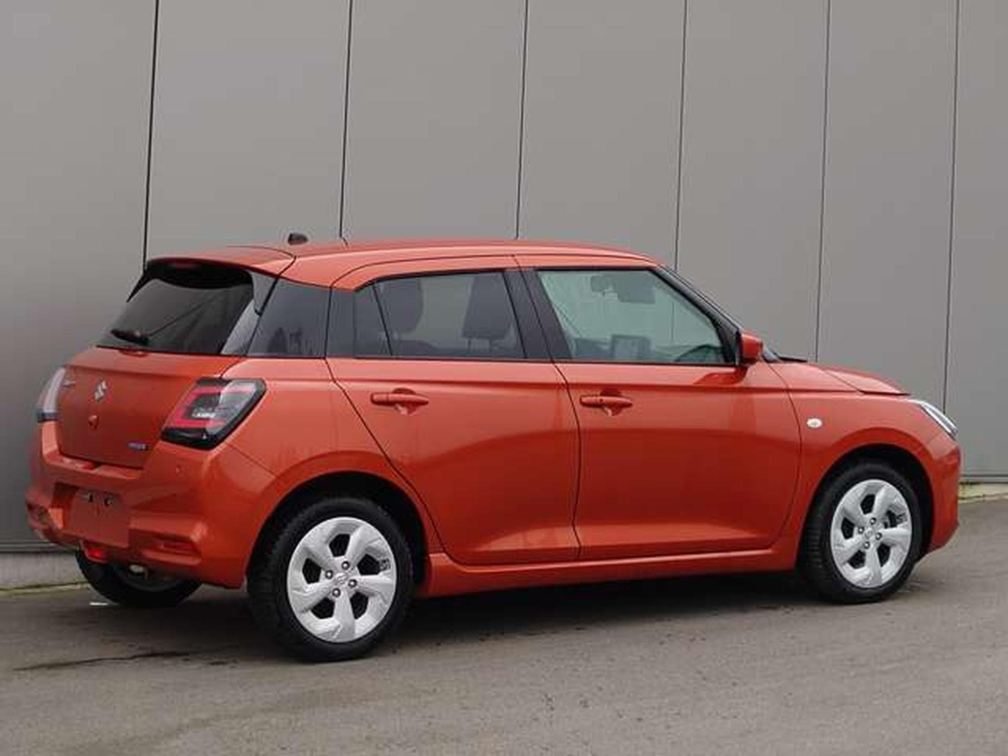 Suzuki Swift Swift 1.2i SHVS Grand Luxe 12V (2025) - Photo 2