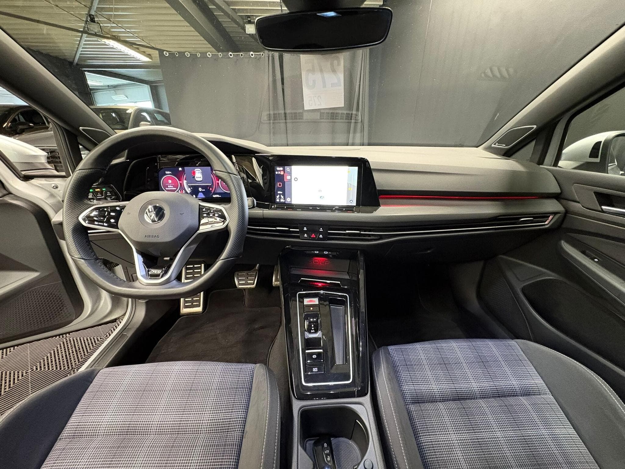 VW Golf GTD 2.0 TDI 200CV CAMERA/NAVI/CARPLAY (2022) - Photo 2