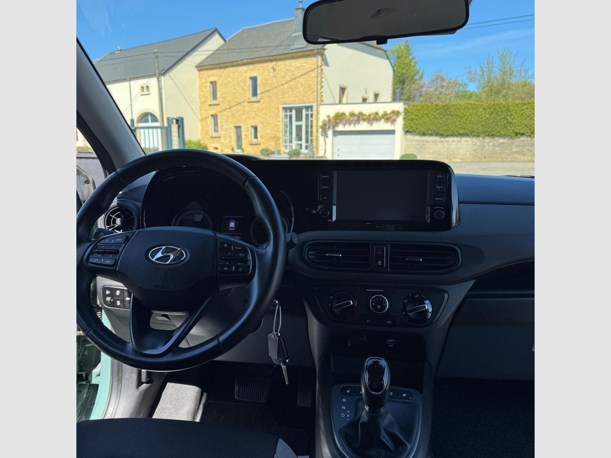 Hyundai i10 1,0TWIST TECHNO PACK (2021) - Photo 9