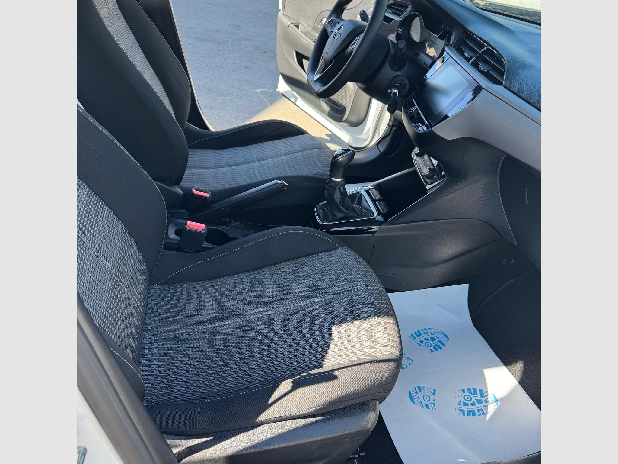 Opel Corsa 1,2 I EDITION (2022) - Photo 13