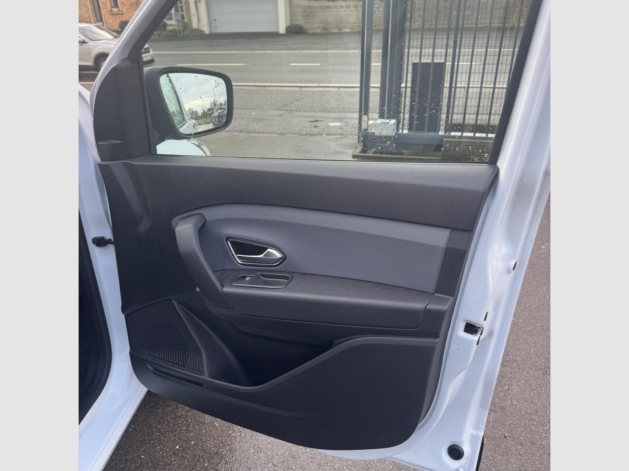 Renault Express 1,5 BLUE ECOLEALER COMFORT (2022) - Photo 12