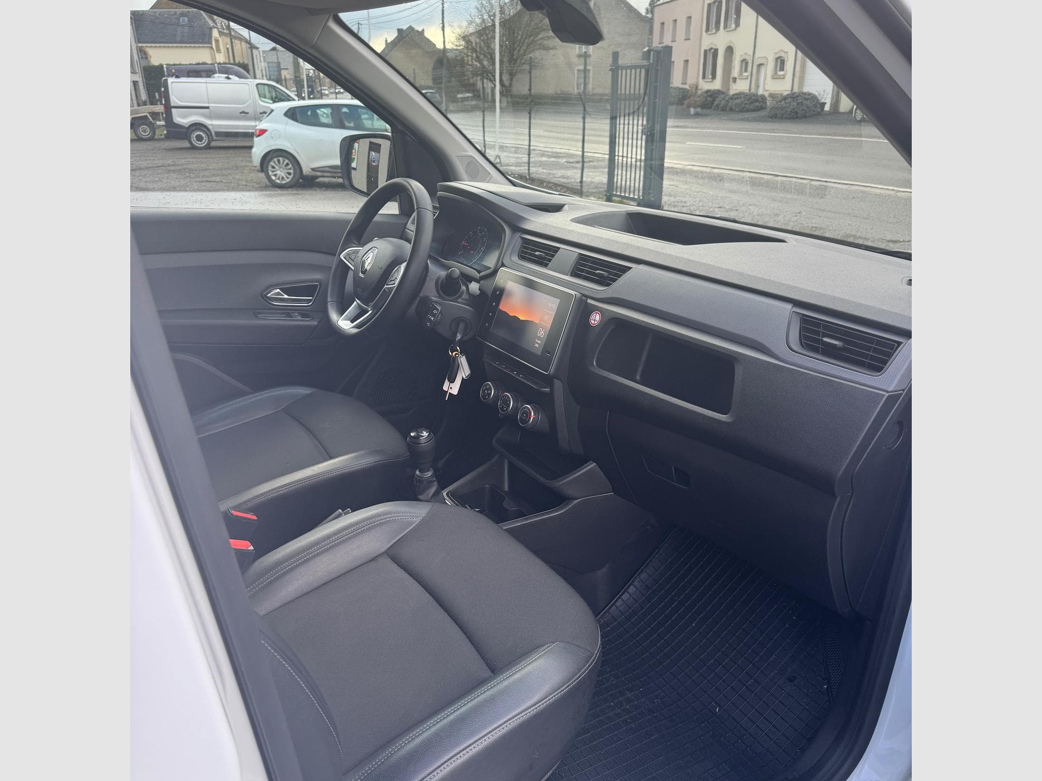 Renault Express 1,5 BLUE ECOLEALER COMFORT (2022) - Photo 10