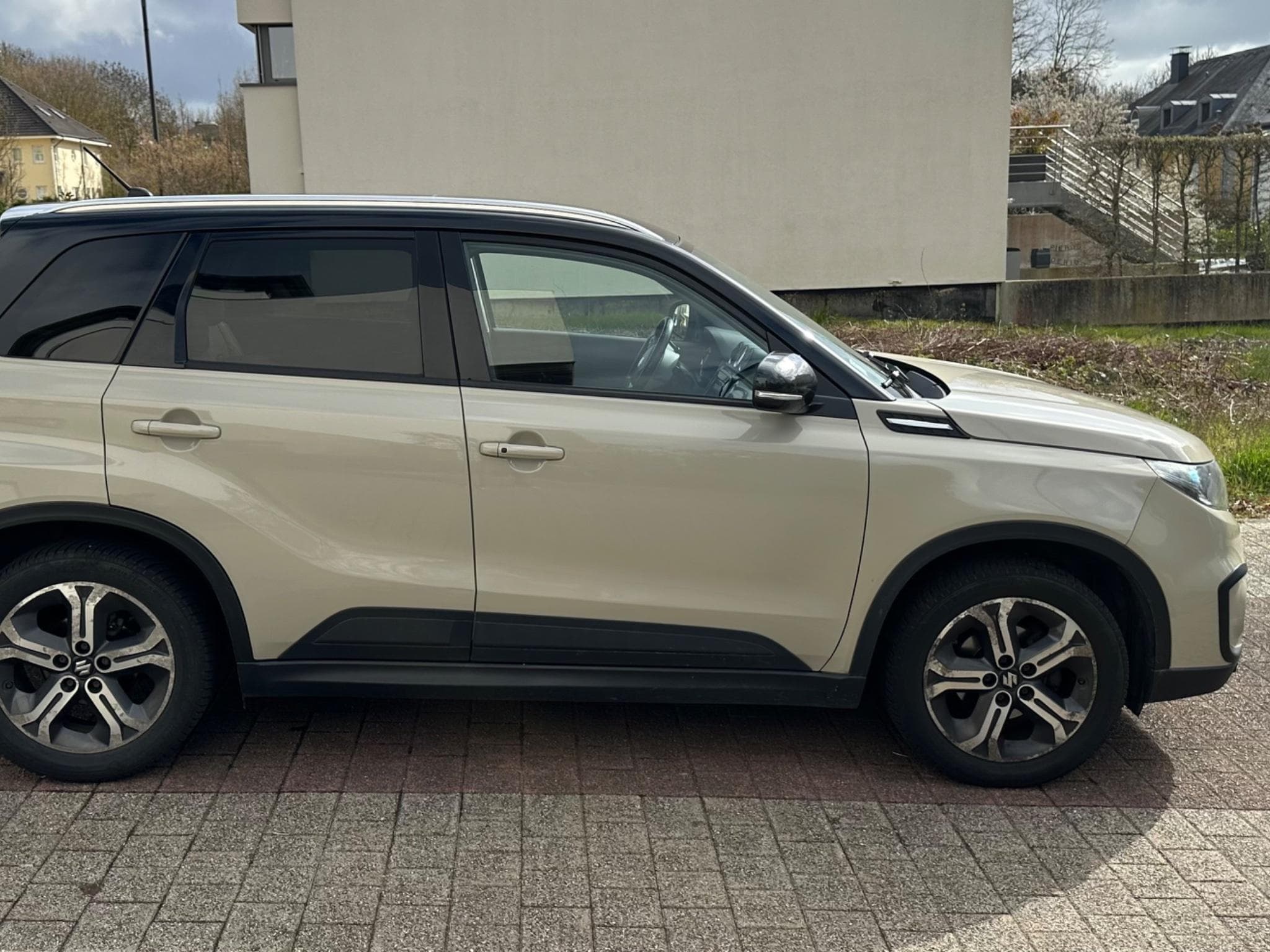 Suzuki Vitara COMFORT ALLGRIP + LED|AHK|ACC|PANO|NAVI| (2016) - Photo 2