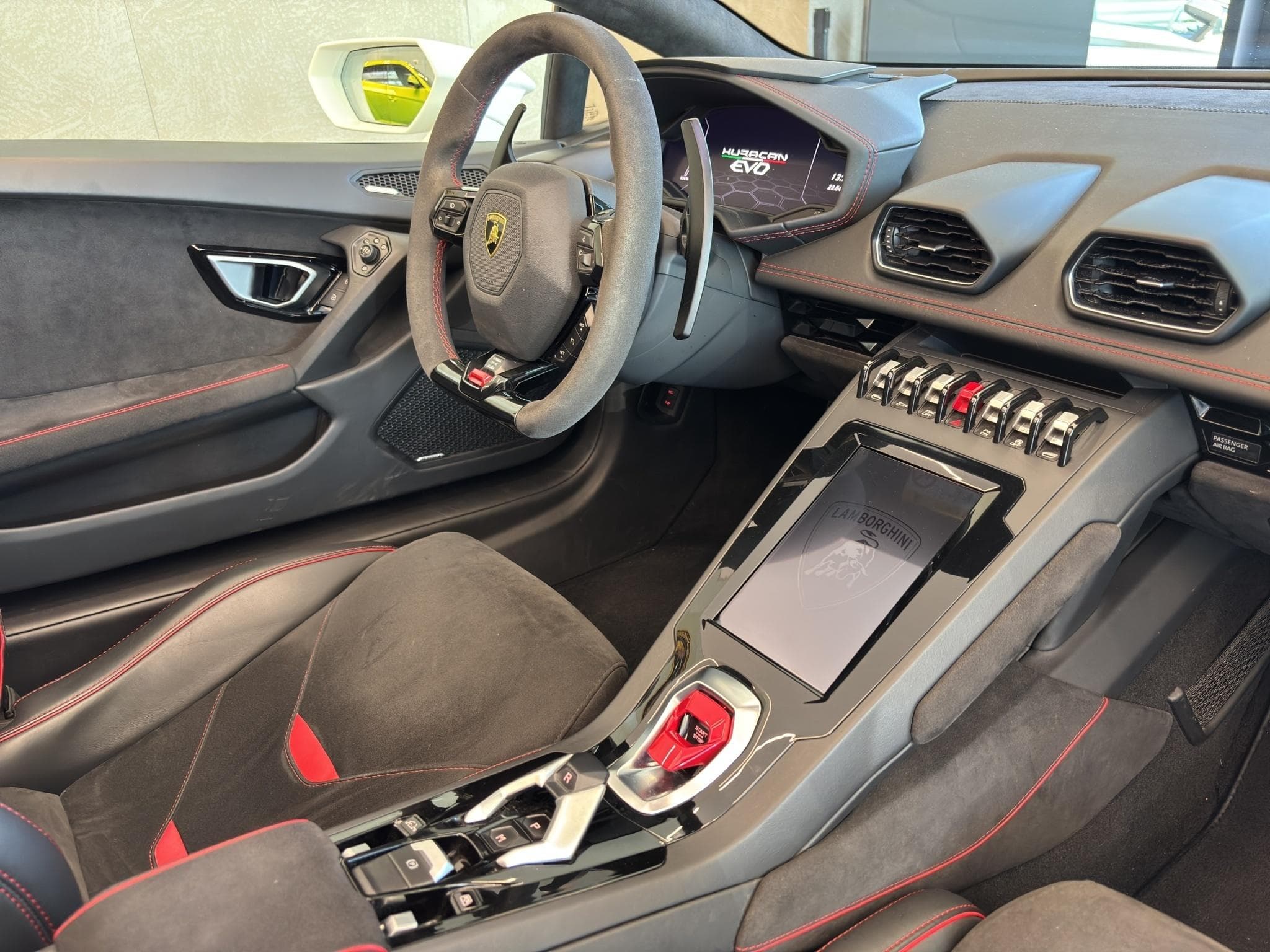 Lamborghini Huracán Evo Spyder (2020) - Photo 10