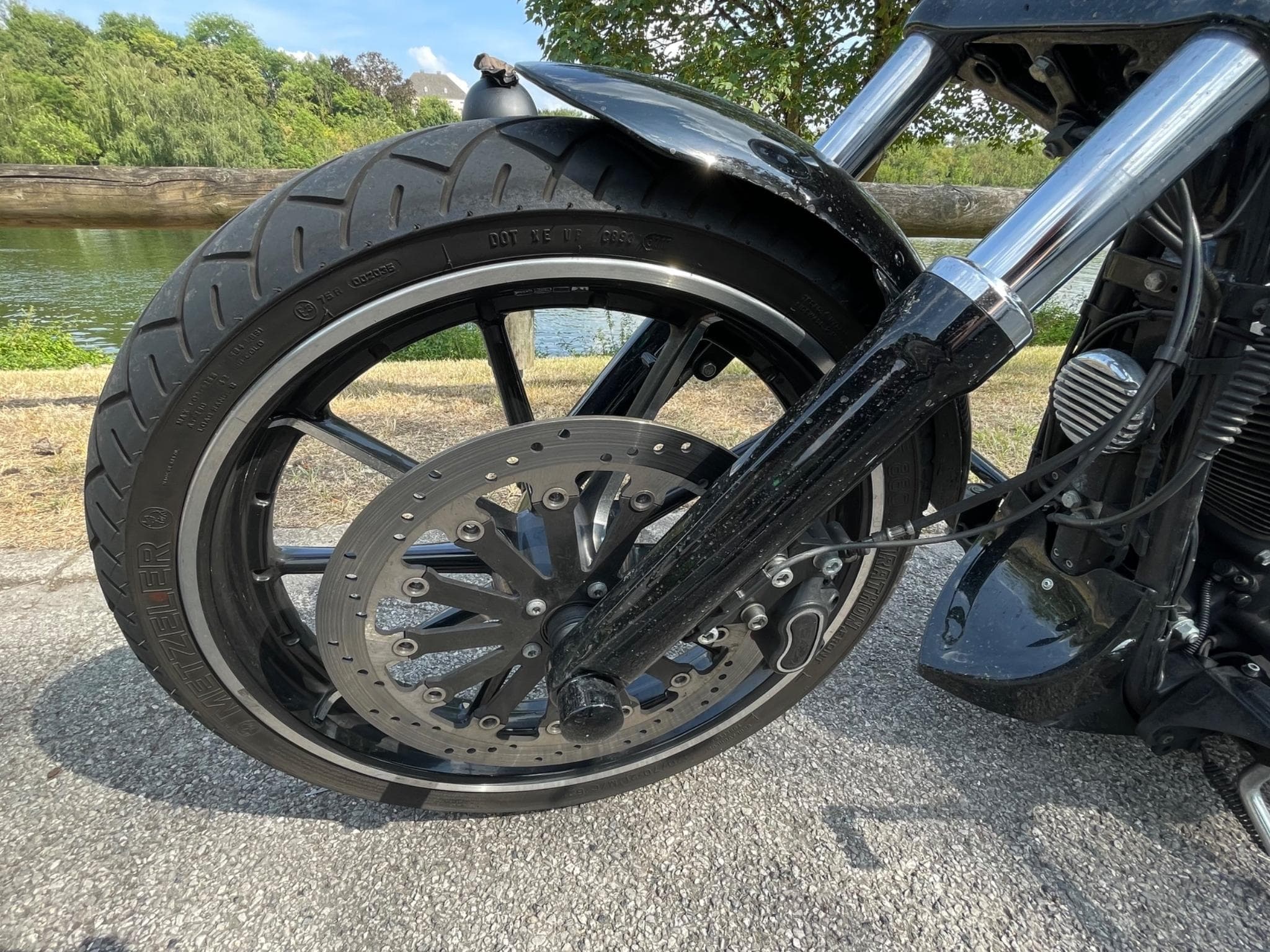 Harley-Davidson Softail Breakout Customized (2015) - Photo 7