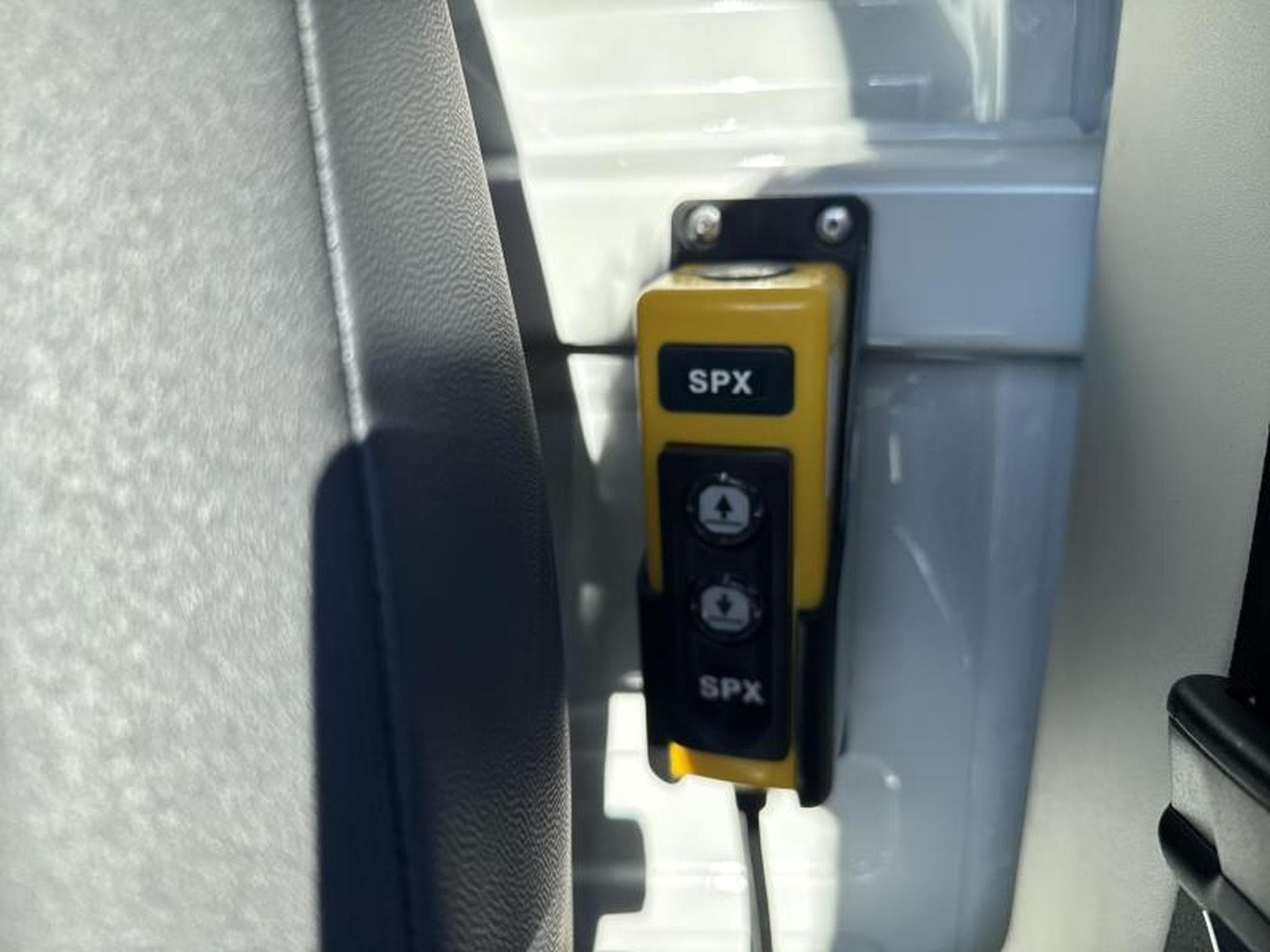 Citroen Jumper Easy Pack Benne bansculante acier sur Châssis Cabine 35 L2 (2025) - Photo 9