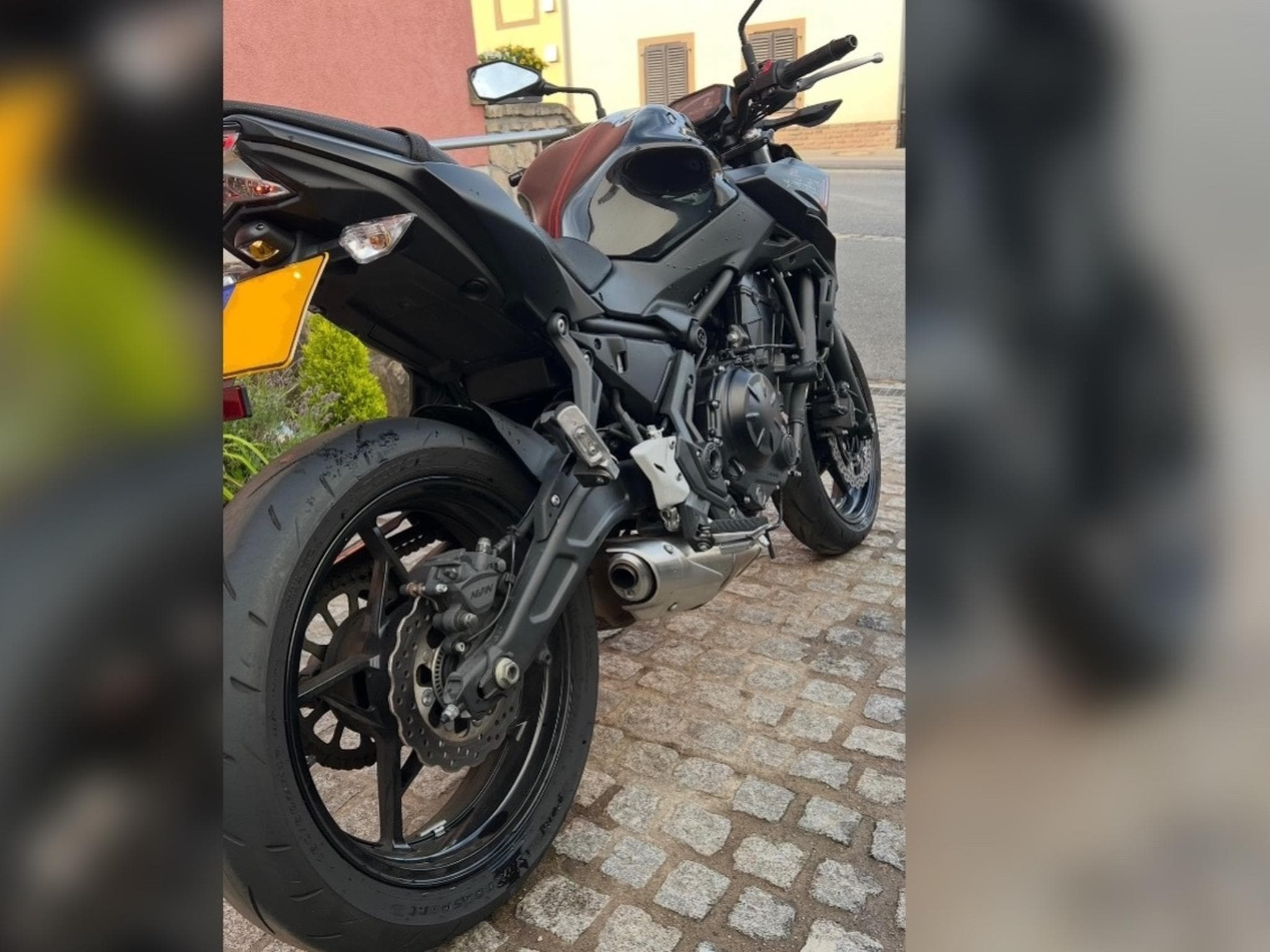 Kawasaki Z Z650 (2021) - Photo 3