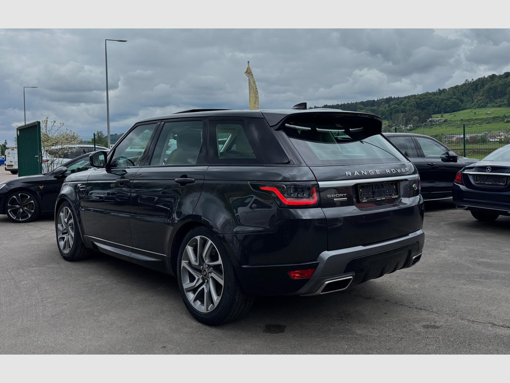 Land-Rover Range Rover Sport 3.0 V6 Kompressor HSE Dynamic (2018) - Photo 2