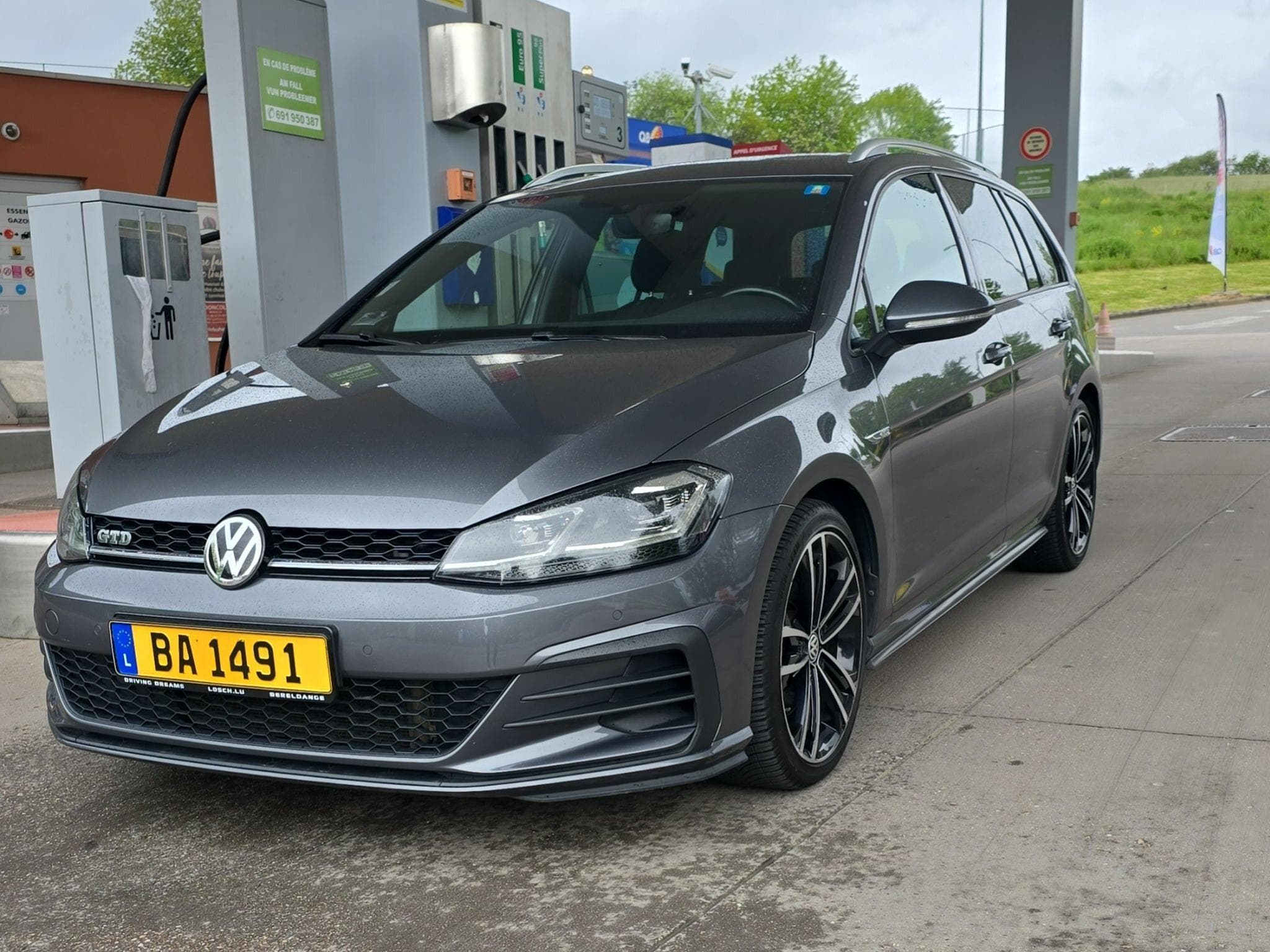 VW Golf VII GTD DSG Variant (2017) - Photo 2