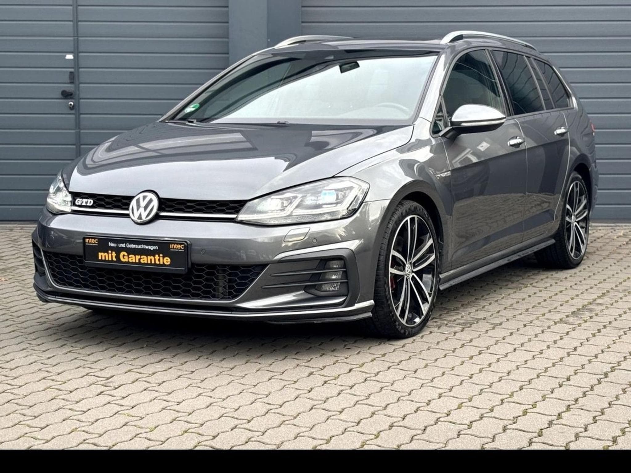 VW Golf VII GTD DSG Variant (2017) - Photo 4