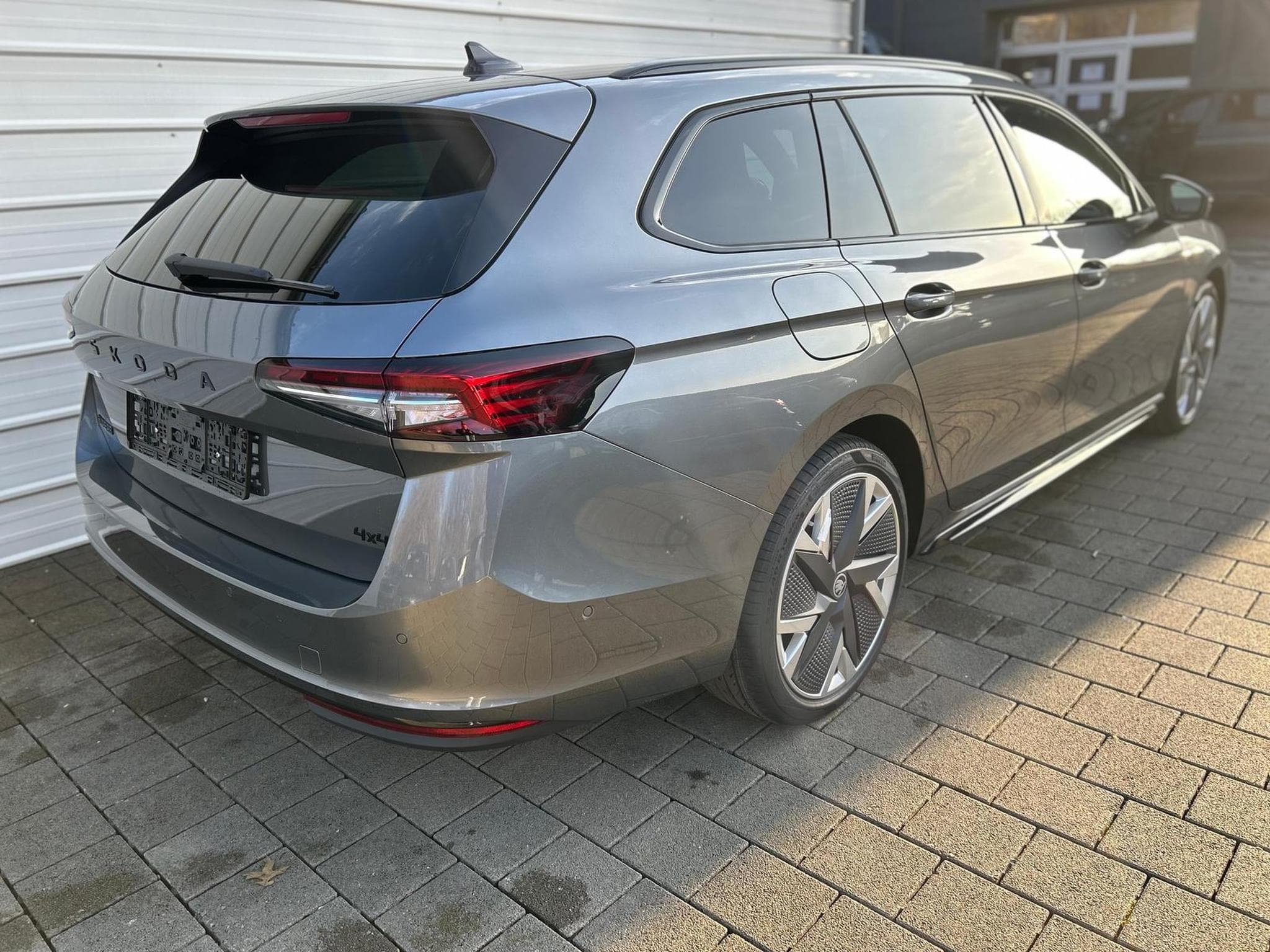 Skoda Superb Sportline (2026) - Photo 4