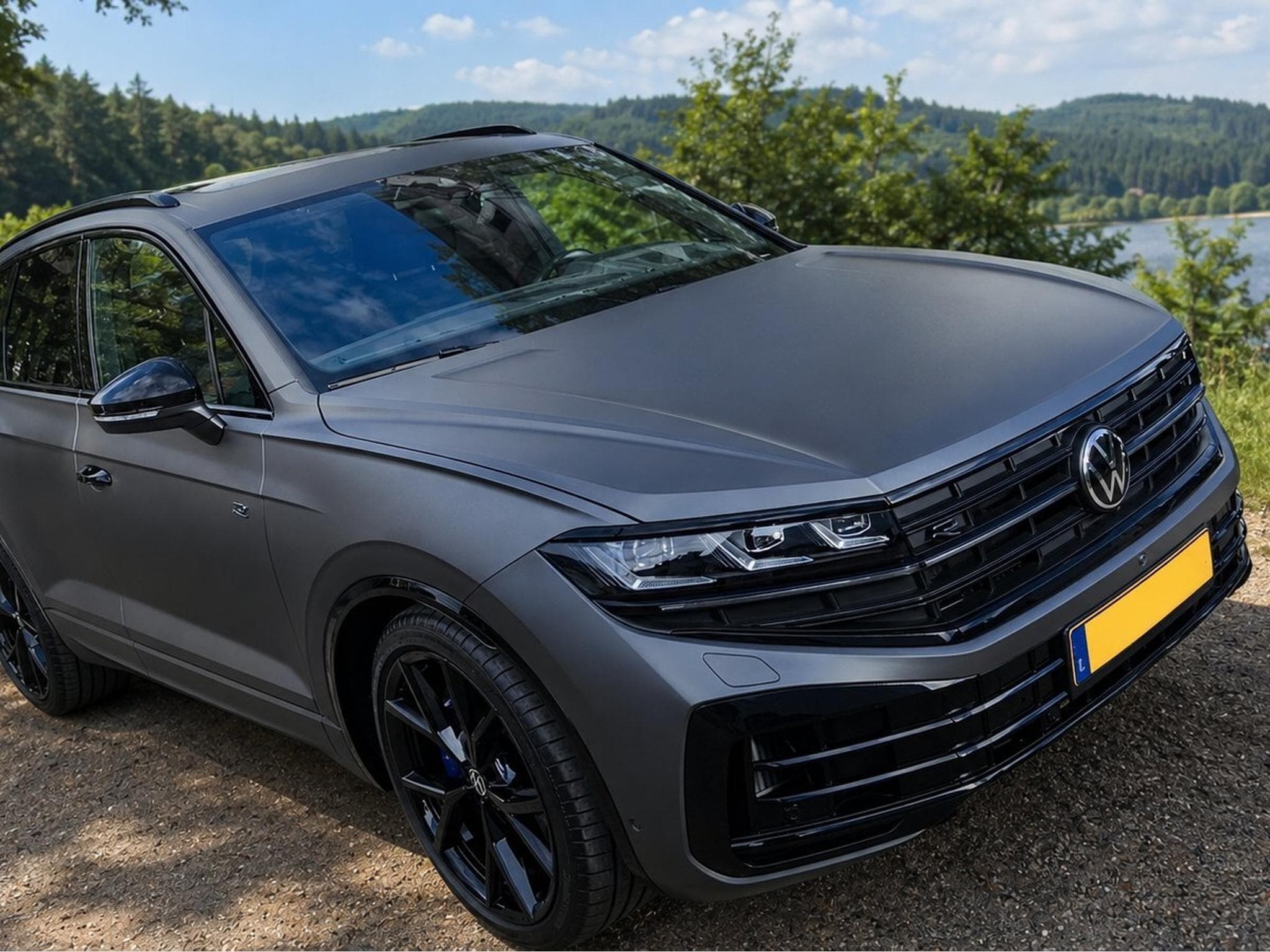 VW Touareg R 3.0 V6 E-HYBRIDE 4MOTION 462 CH (2024) - Photo 1
