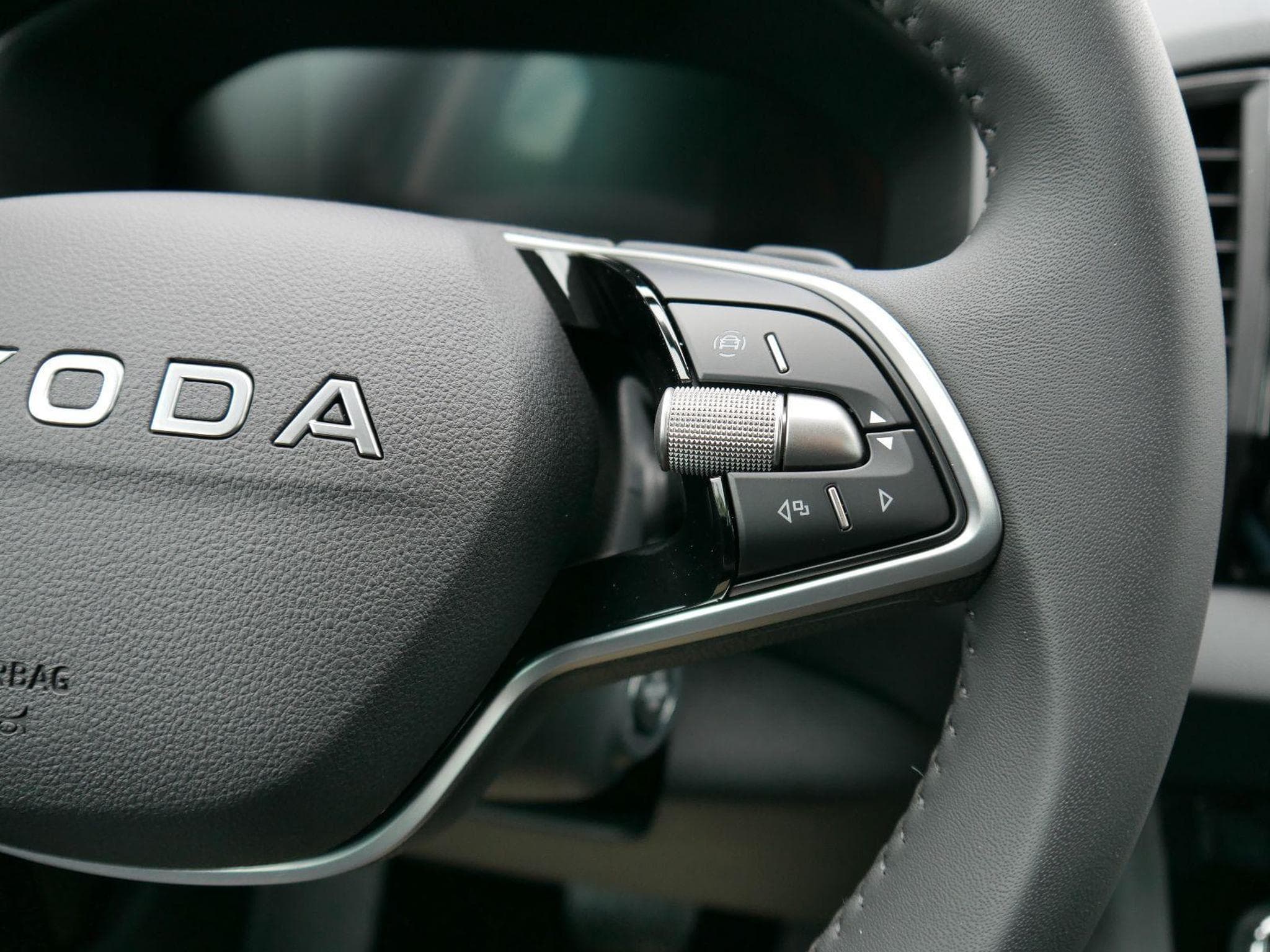 Skoda Karoq Selection 2.0 TDI DSG 4x4 (2026) - Photo 13