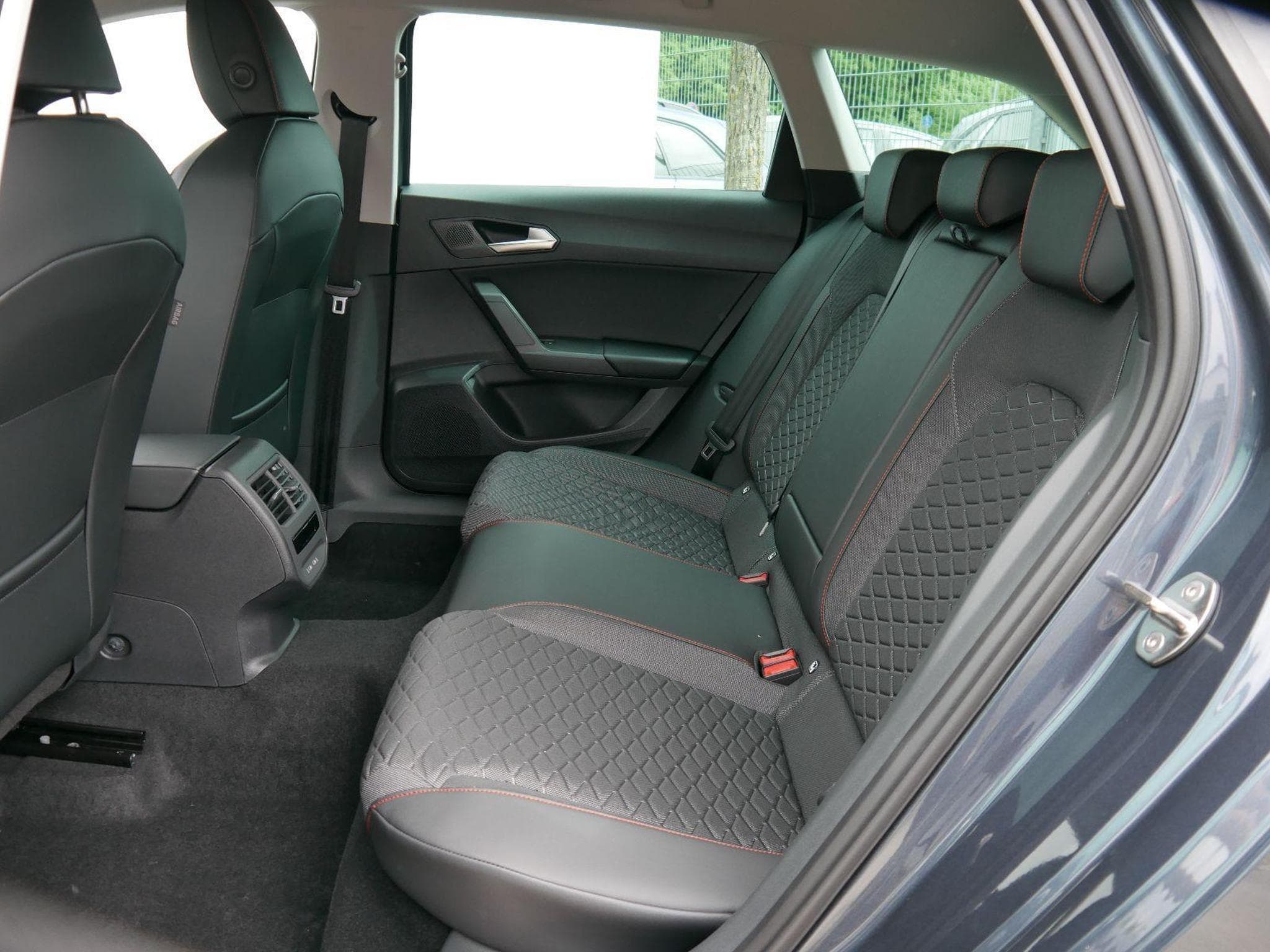 Seat Leon FR 1.5 eTSI (2025) - Photo 7