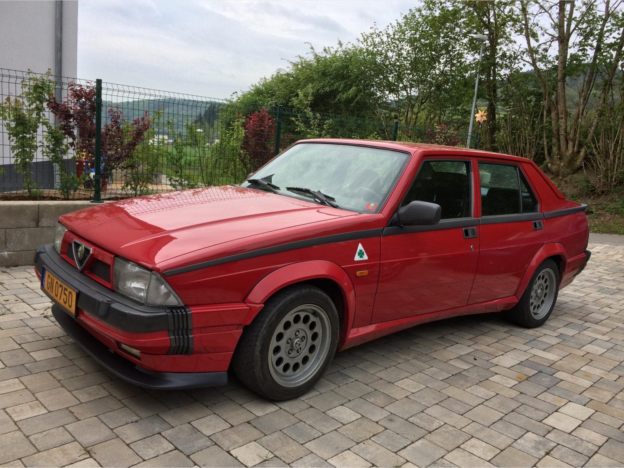 Alfa-Romeo 75 3.0 QV Potentiata (1991) - Photo 14