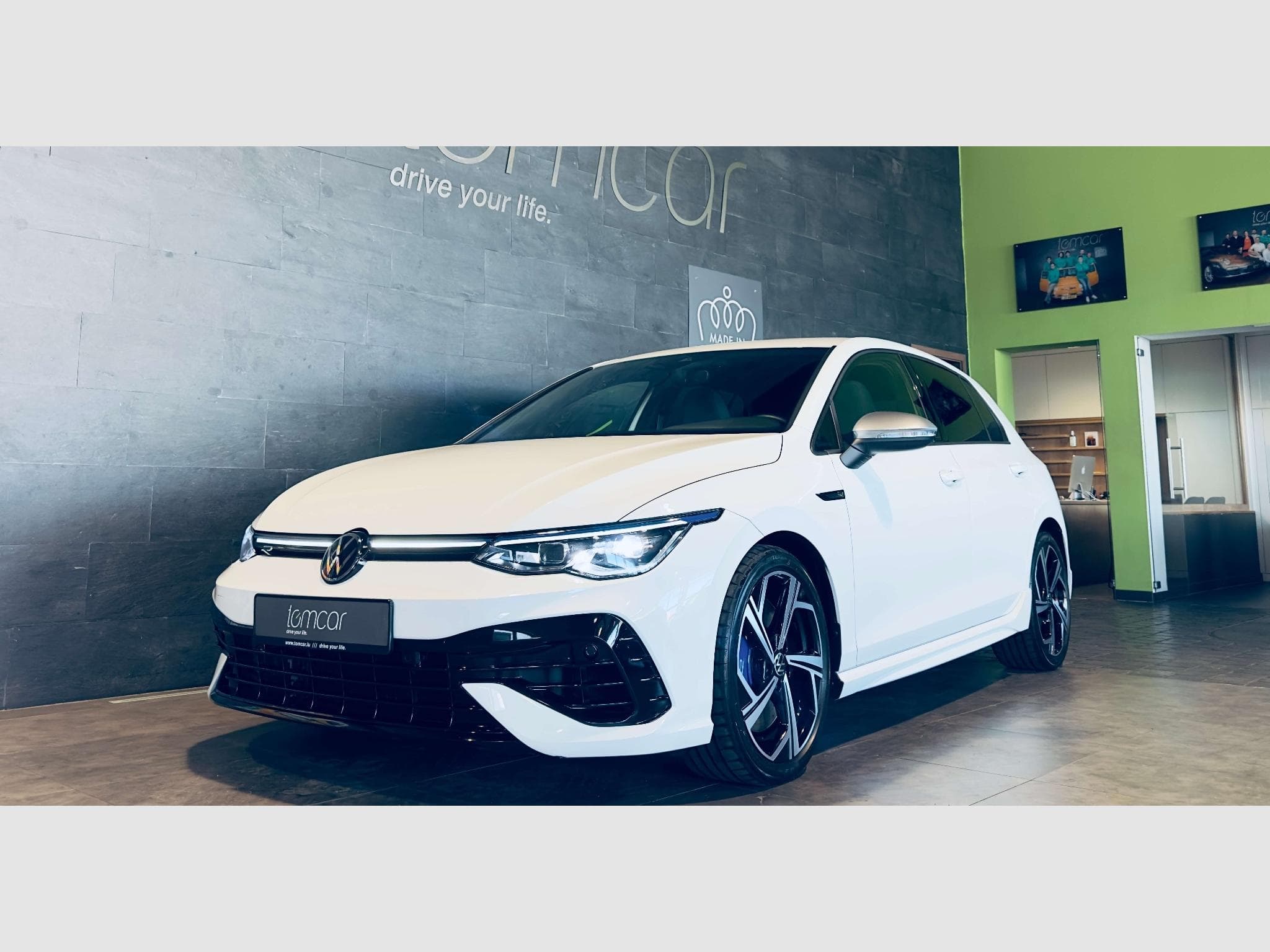 VW Golf GOLF VIII R TSI 4MOTION DSG (2022) - Photo 2