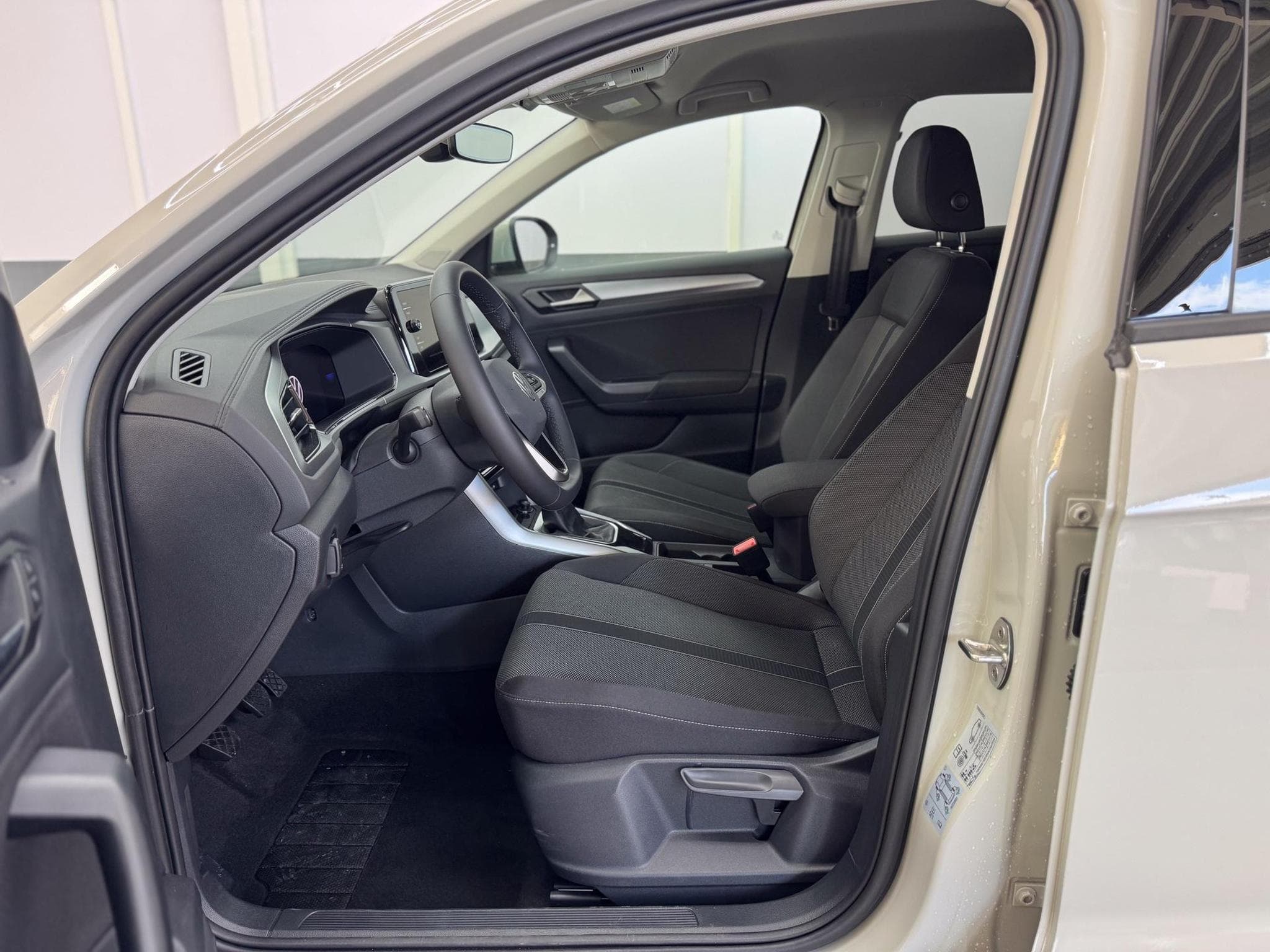 VW T-Roc EDITION (2026) - Photo 9