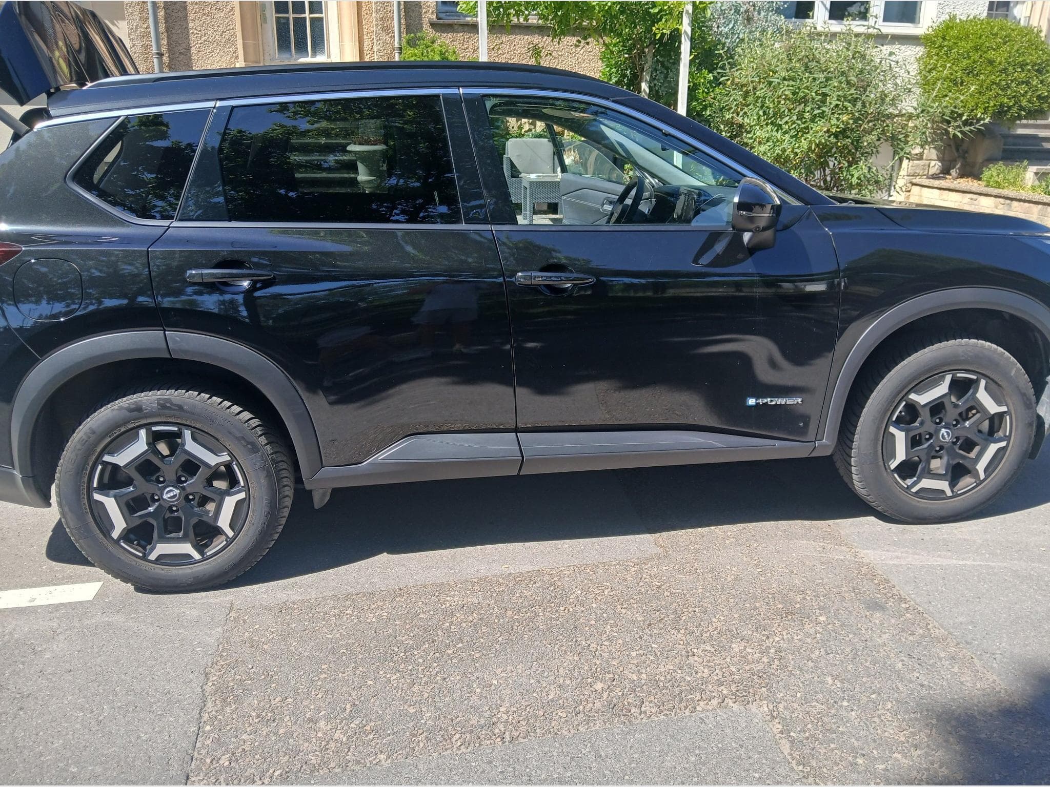 Nissan X-Trail E Power 4x4 (2025) - Photo 2