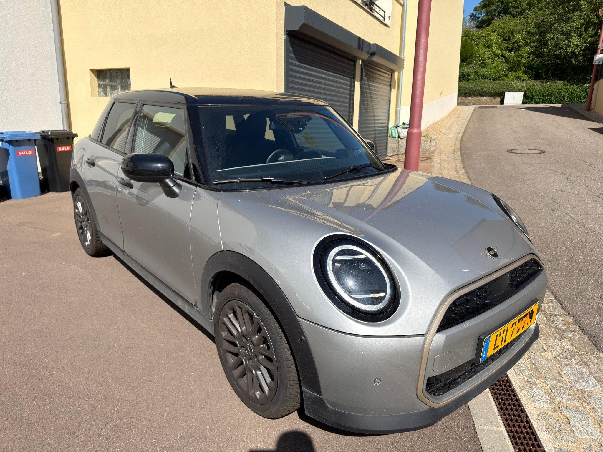 Mini Cooper C Favoured Trim (2025) - Photo 2