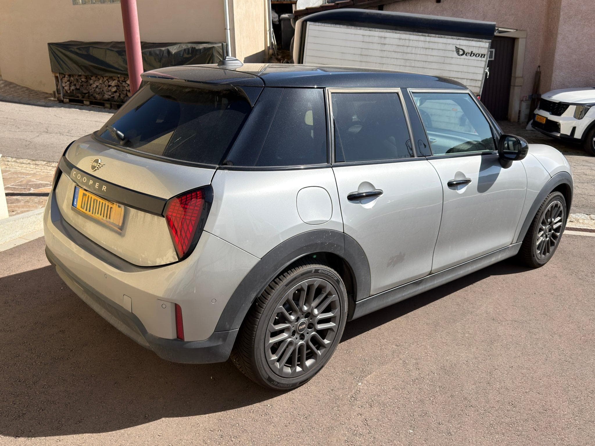 Mini Cooper C Favoured Trim (2025) - Photo 3