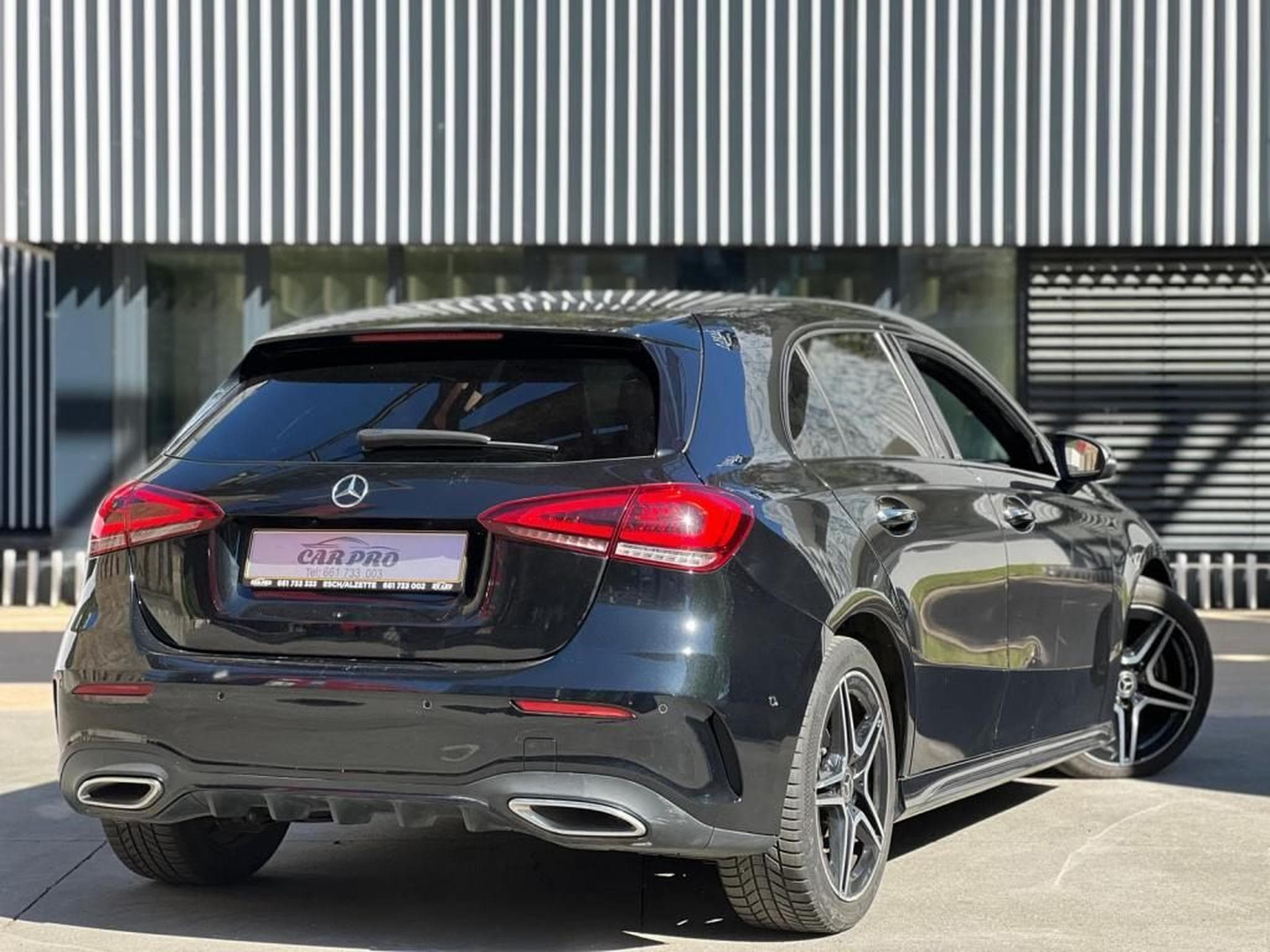 Mercedes A 180 Automatique / Alcantara / Diesel / (2021) - Photo 3