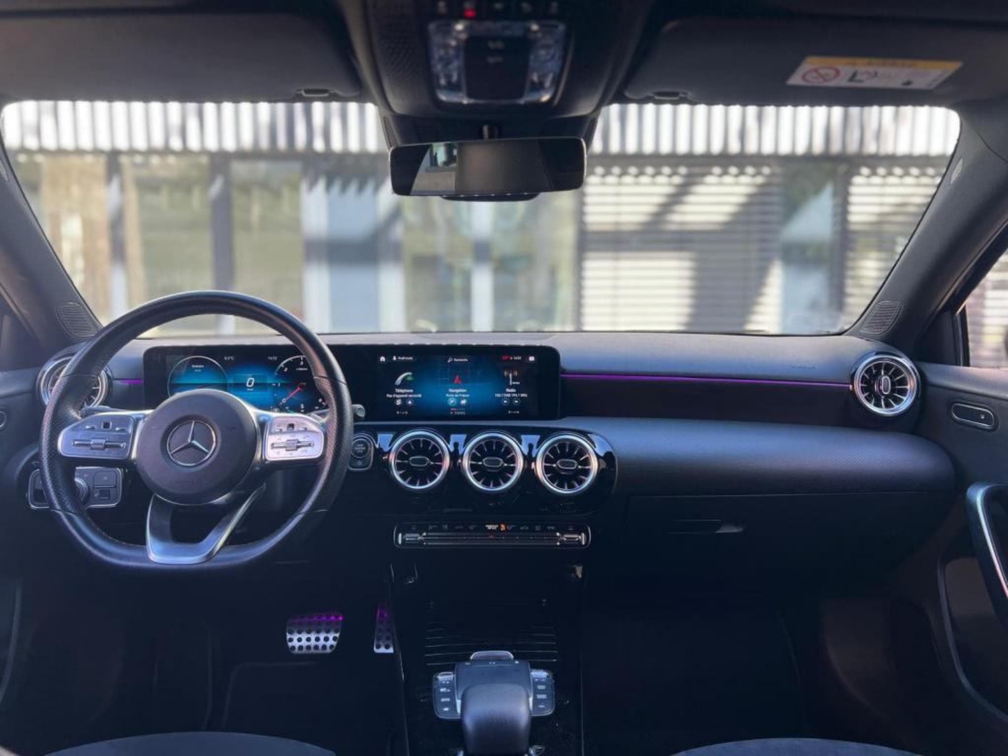 Mercedes A 180 Automatique / Alcantara / Diesel / (2021) - Photo 10